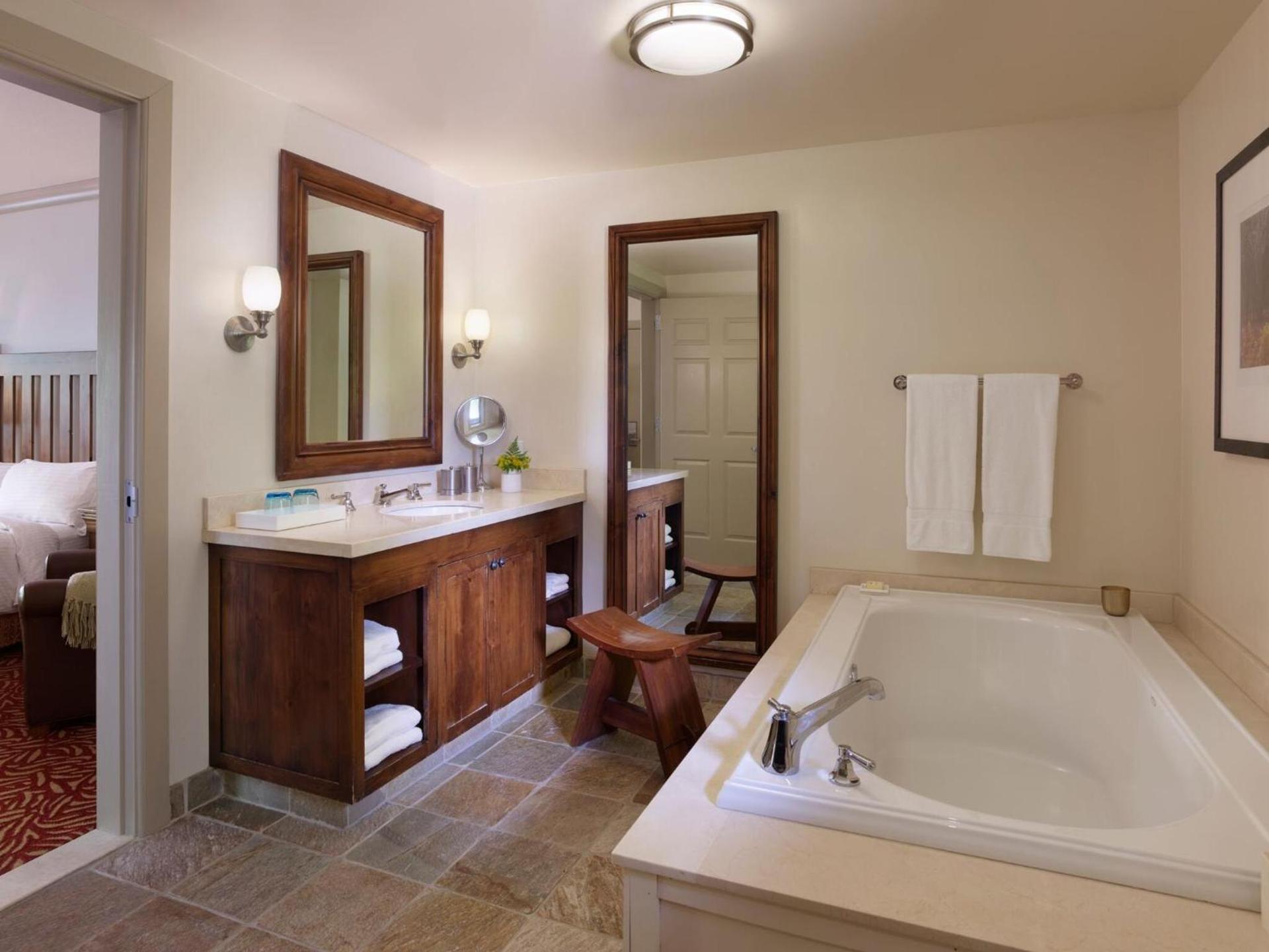 Harvest Inn photo 34