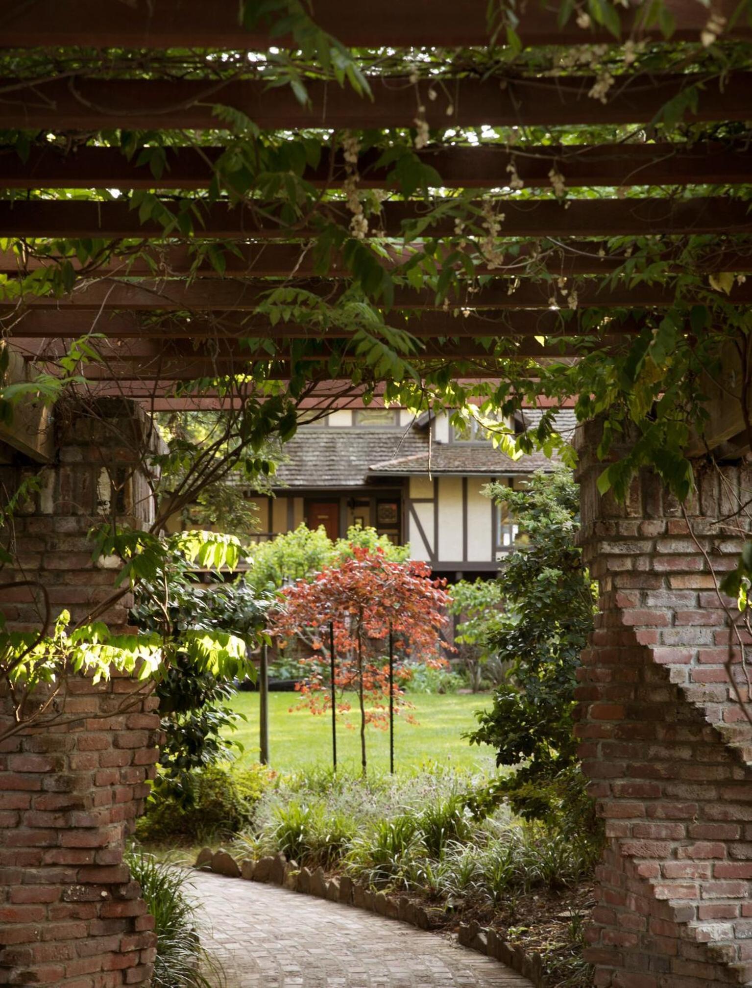 Harvest Inn photo 13