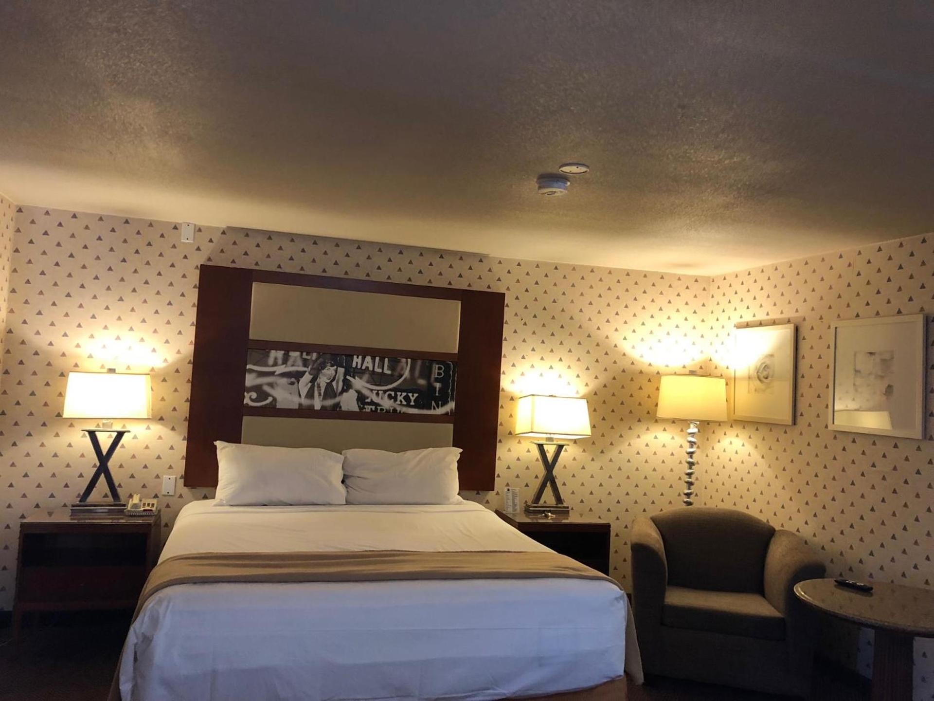 Sunrise Inn photo 64