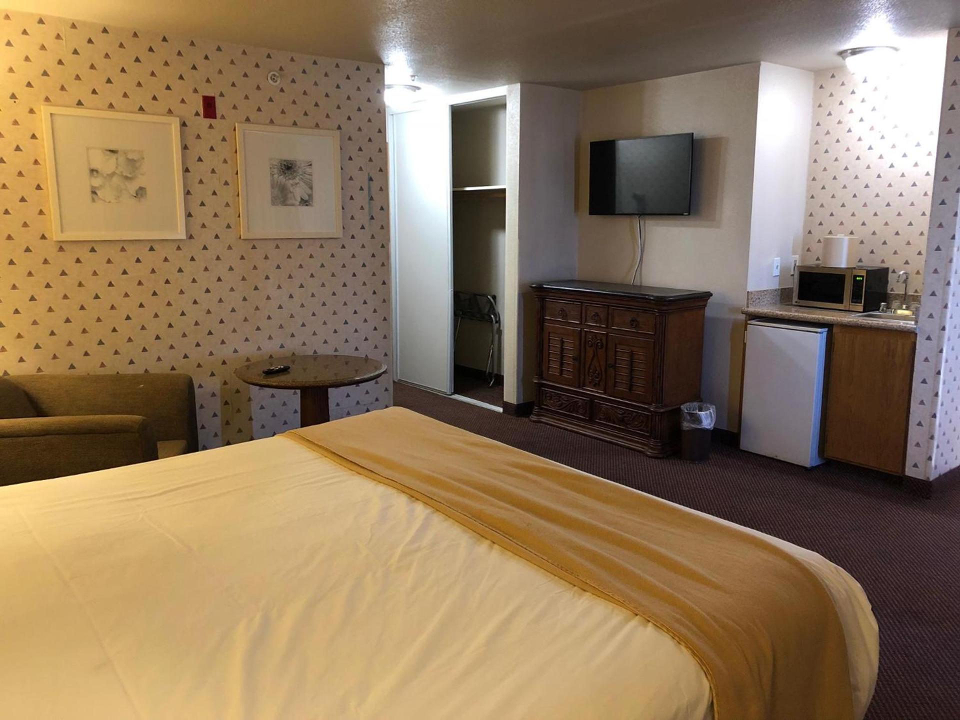 Sunrise Inn photo 67
