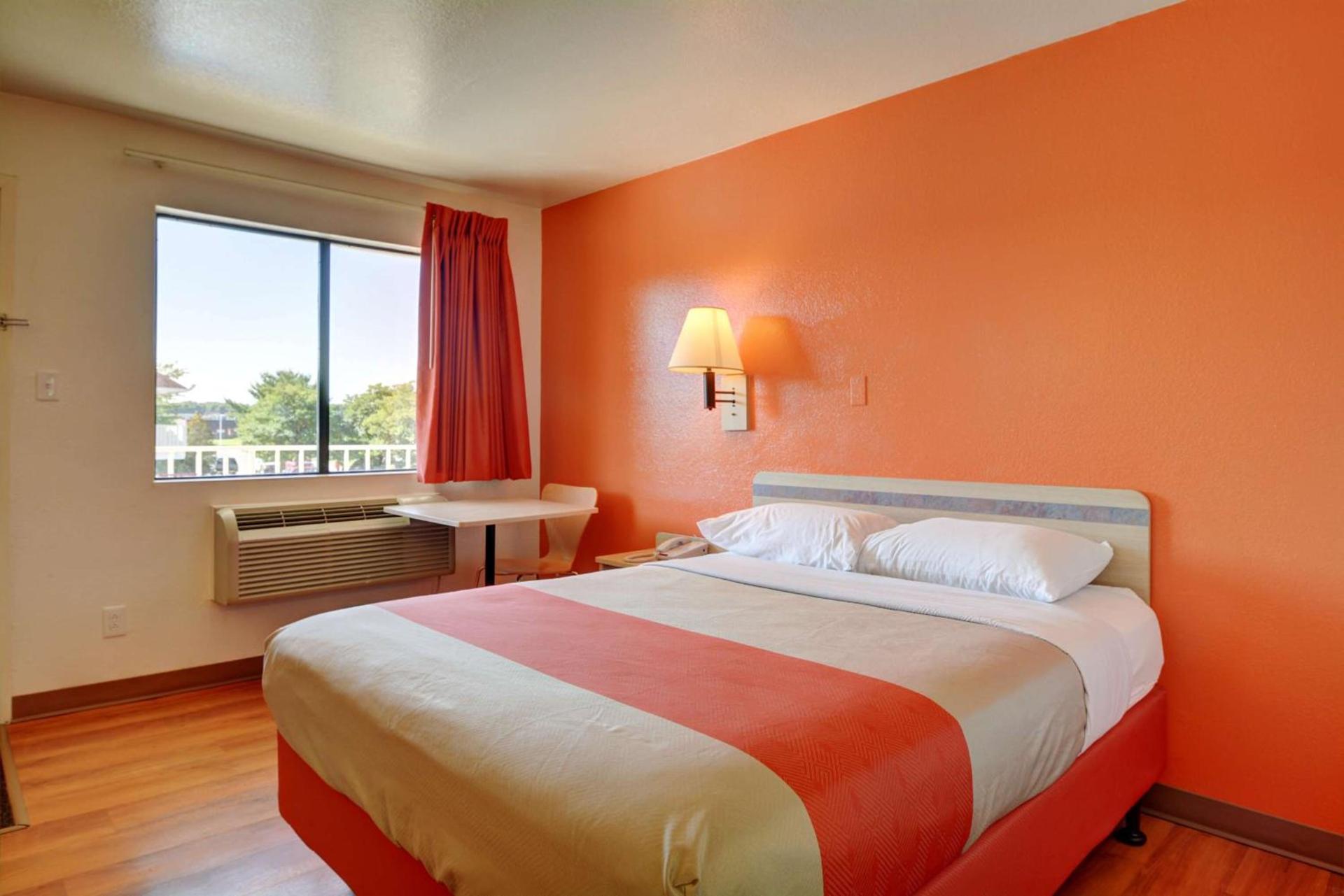 Motel 6-Windsor Locks, CT - Hartford photo 12