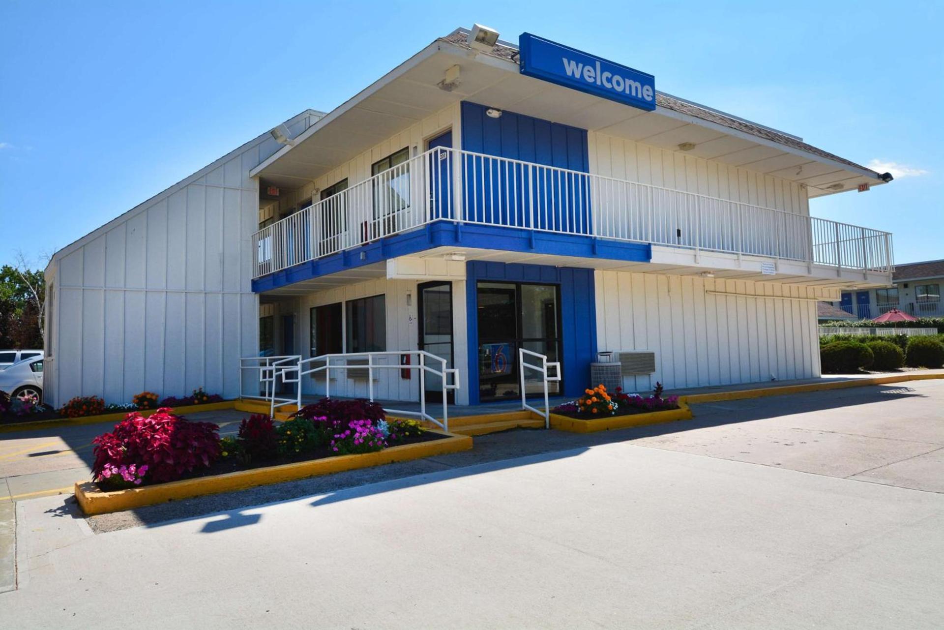 Motel 6-Windsor Locks, CT - Hartford photo 4