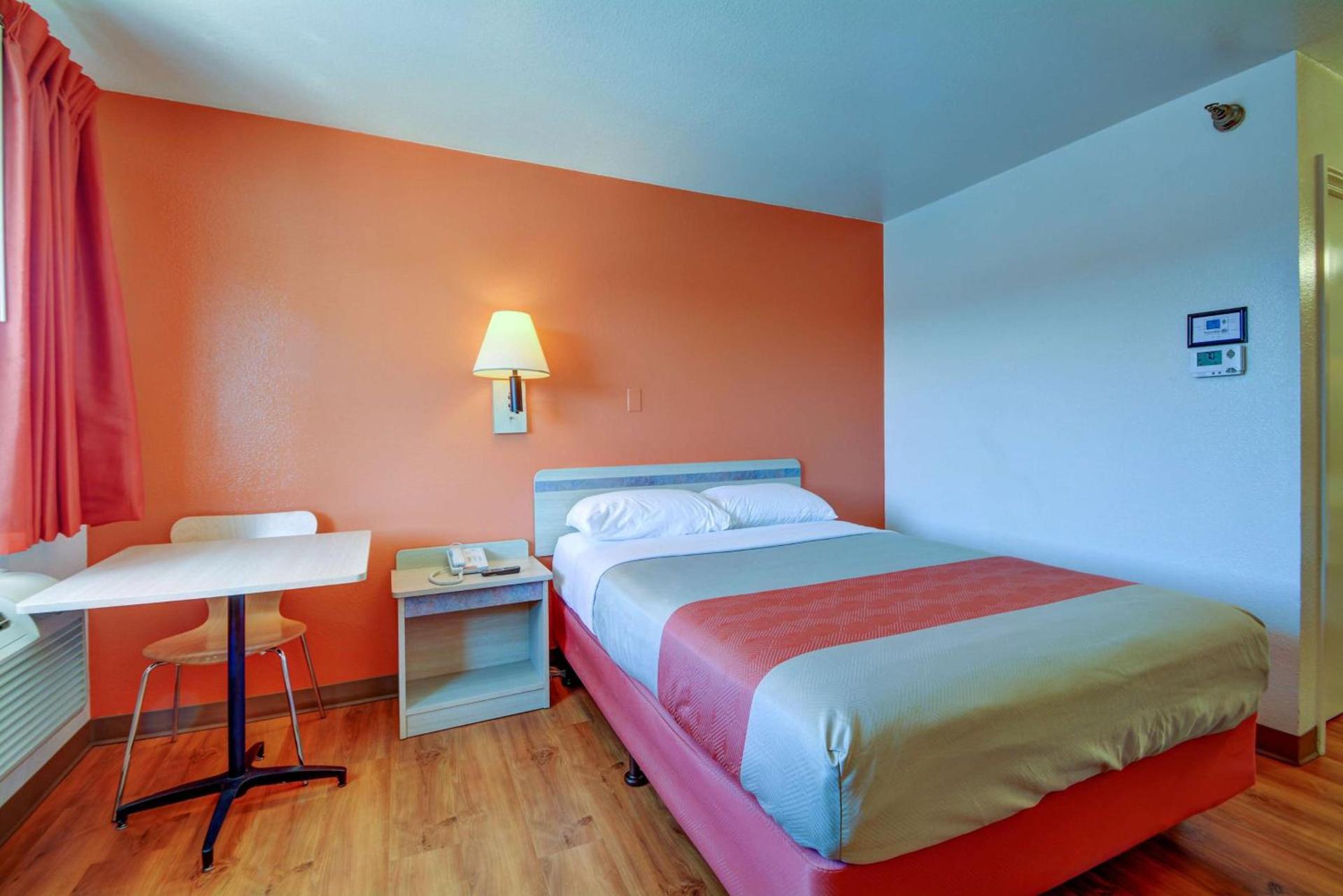 Motel 6-Windsor Locks, CT - Hartford photo 21