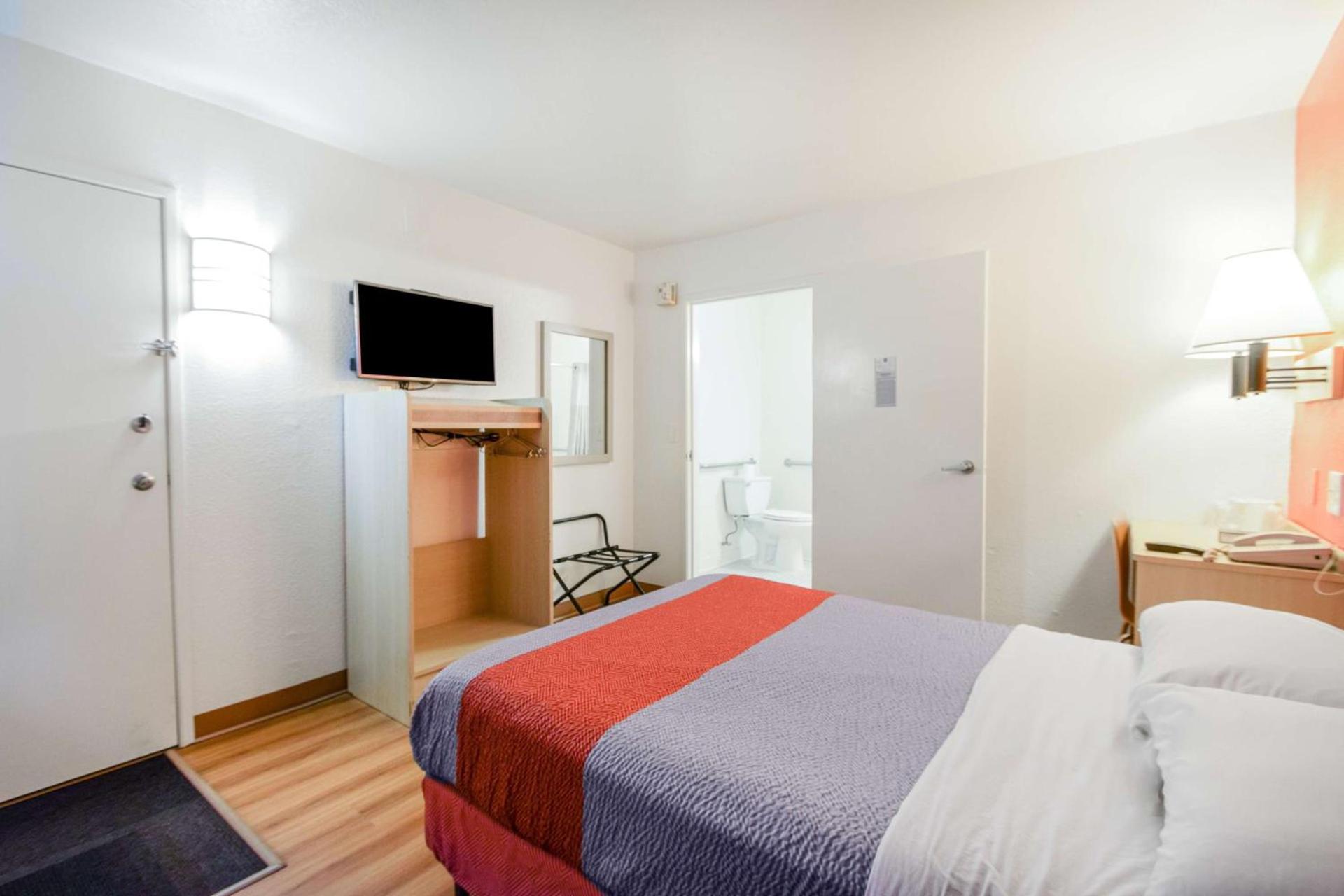 Motel 6-Kelso, WA - Mt. St. Helens photo 6