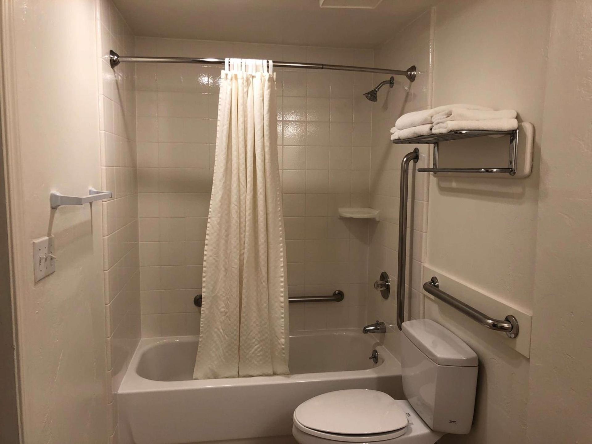 Best Western Country Lane Inn photo 36