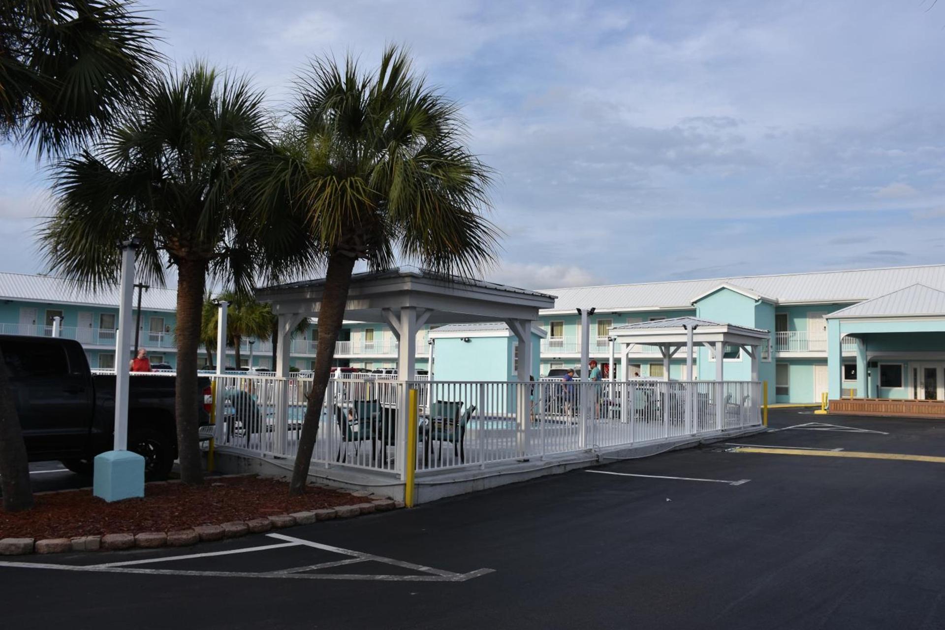 Destin Inn & Suites photo 19