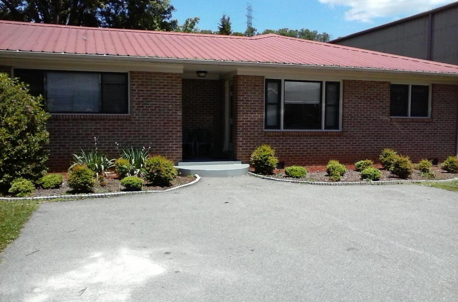 Phillips Historic Motel & Cottages photo 61
