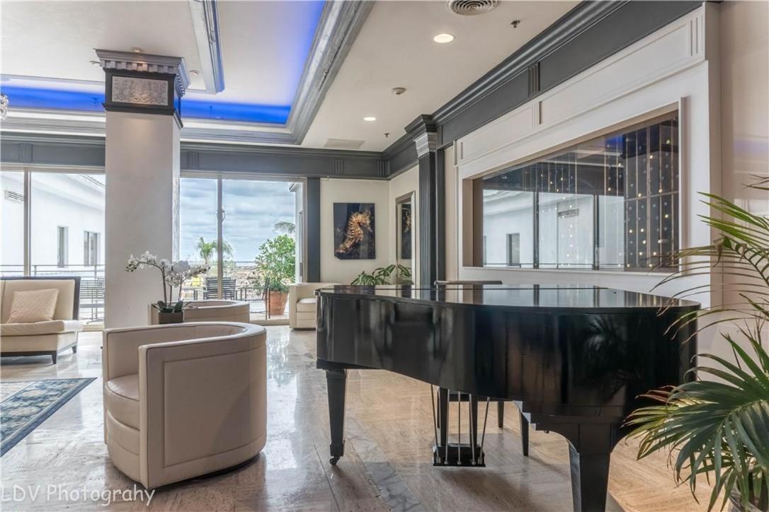 Oceanview on SAND located in Ocean Manor Resort Fort Lauderdale Beach 2 bed 2 bath spacious corner unit partial ocean view photo 20