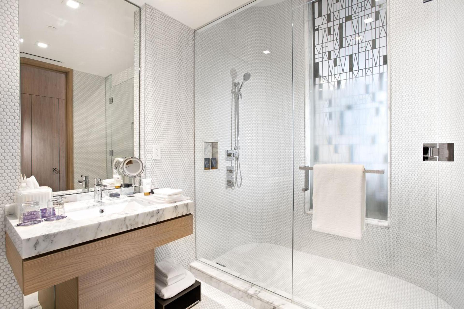 SLS LUX Brickell photo 48