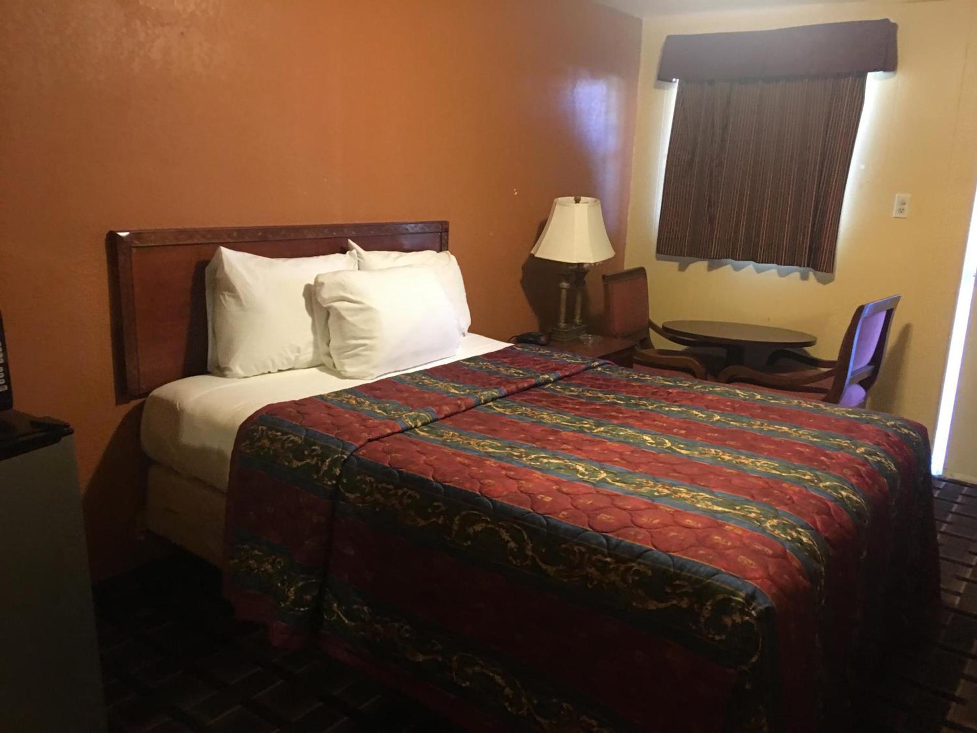 Royal Inn photo 6