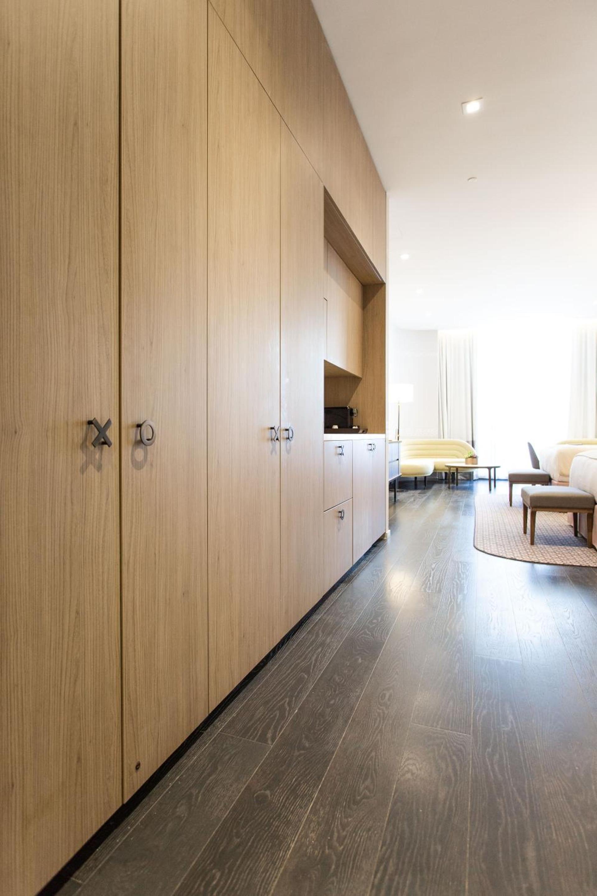 SLS LUX Brickell photo 40