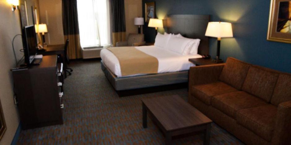 Holiday Inn Express Hotel & Suites Goldsboro - Base Area by IHG photo 11