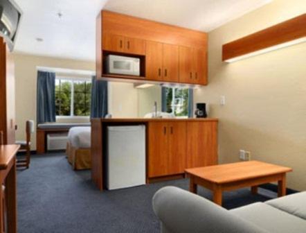 SureStay by Best Western Huntsville East photo 23