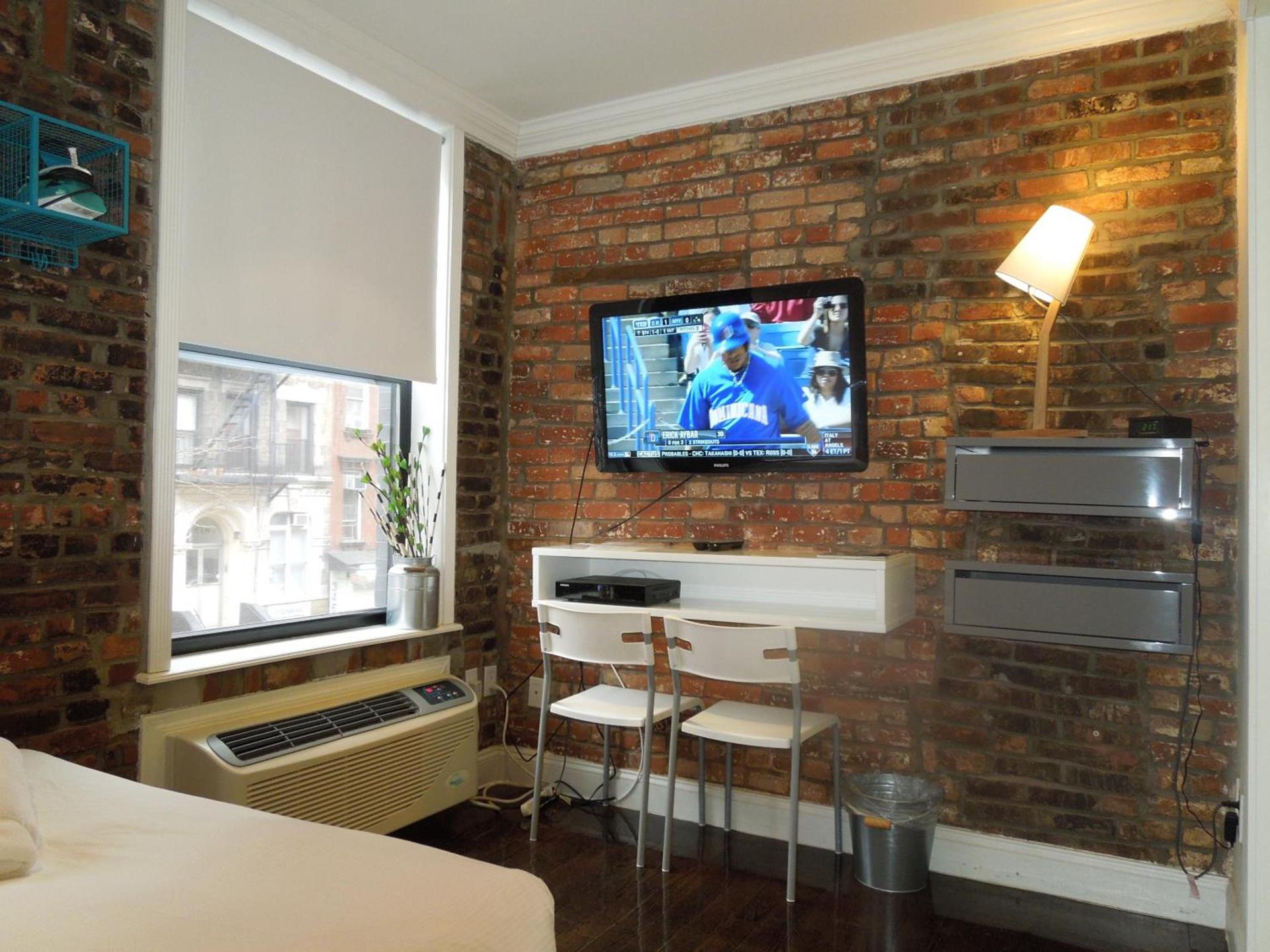 East Village Hotel photo 12