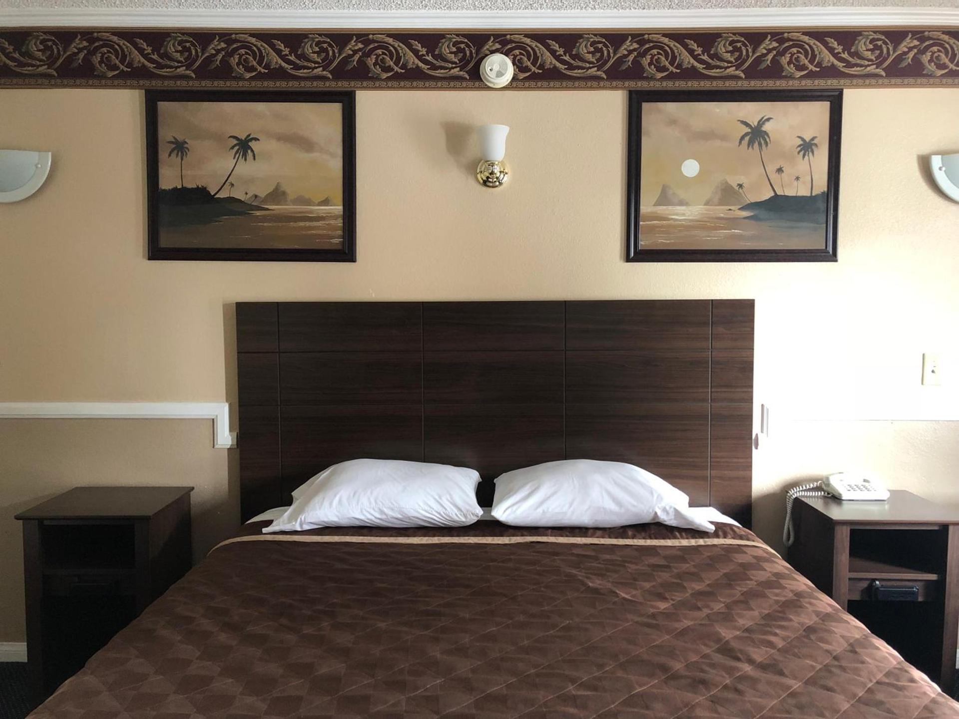 Whittier Travel Inn photo 38