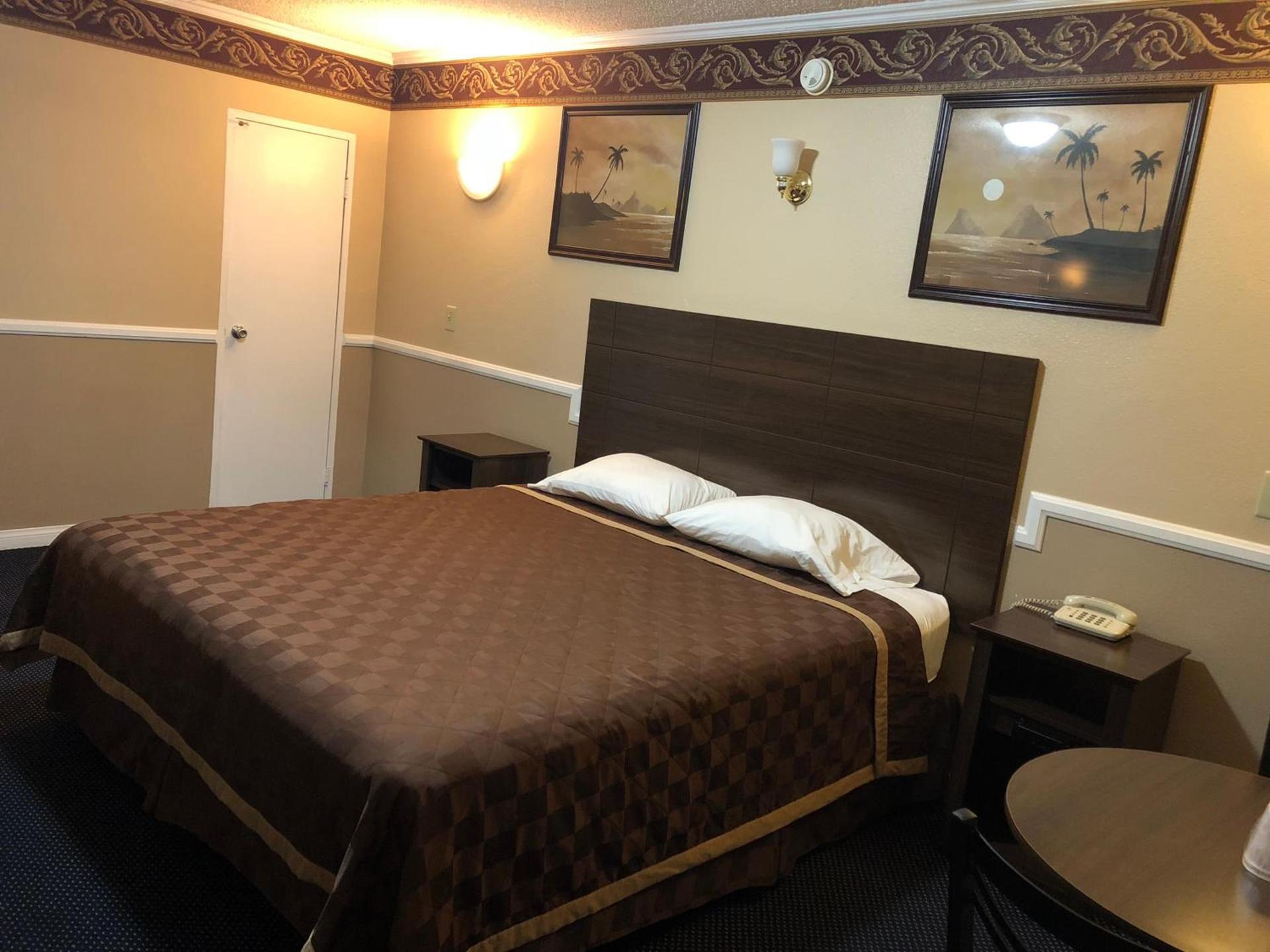 Whittier Travel Inn photo 35