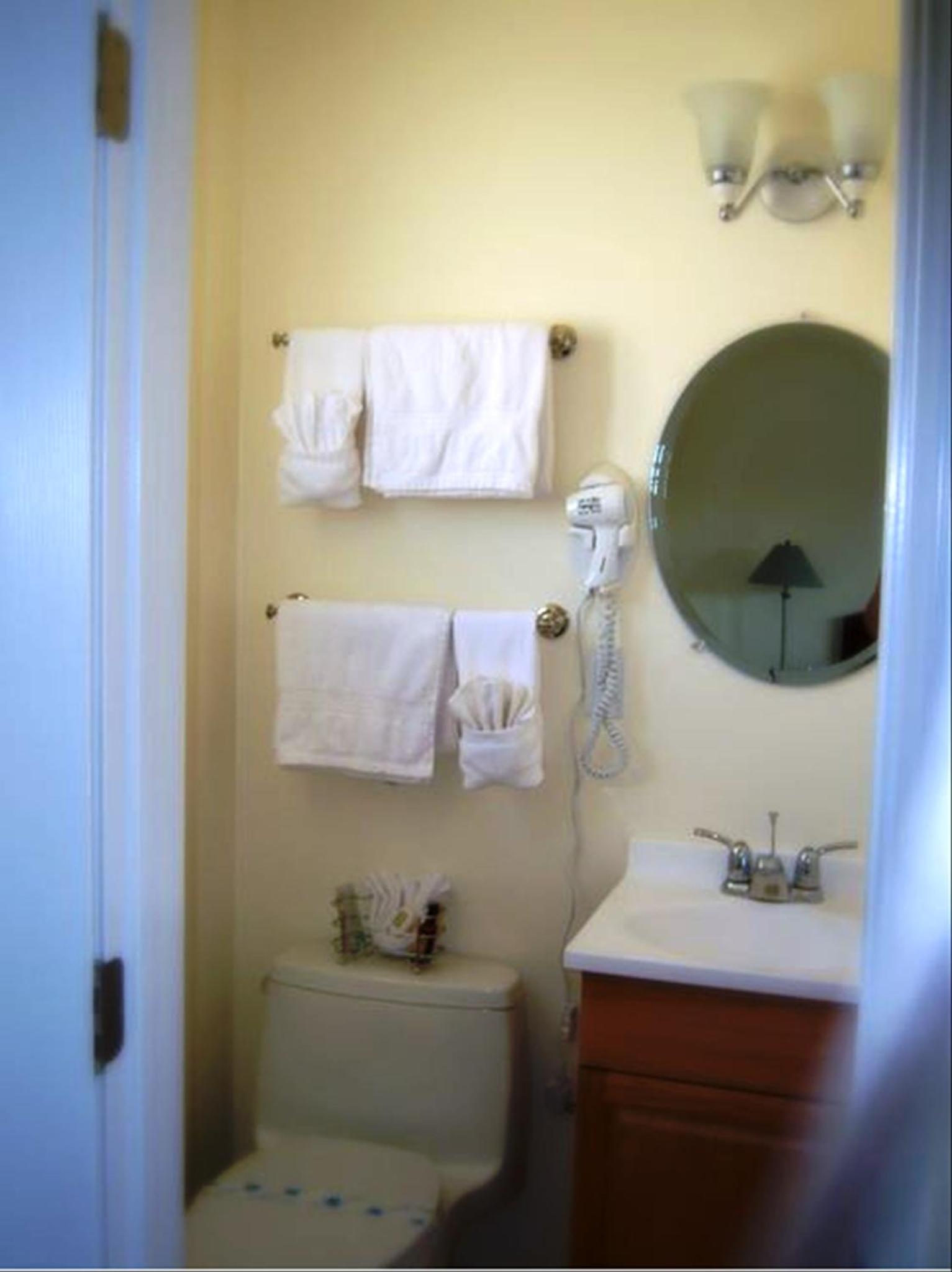 Bella Capri Inn and Suites photo 27