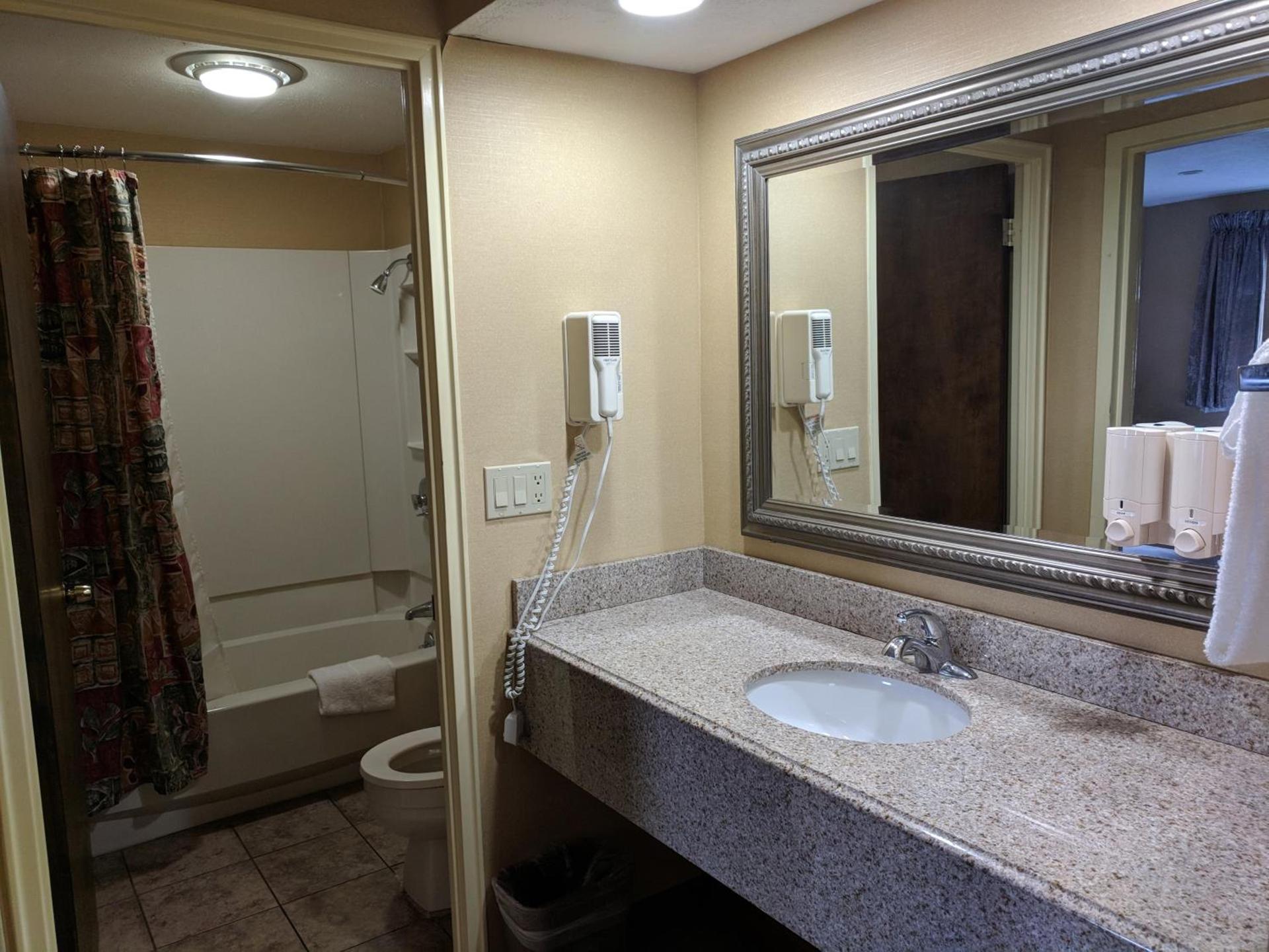 South Shore Inn photo 9