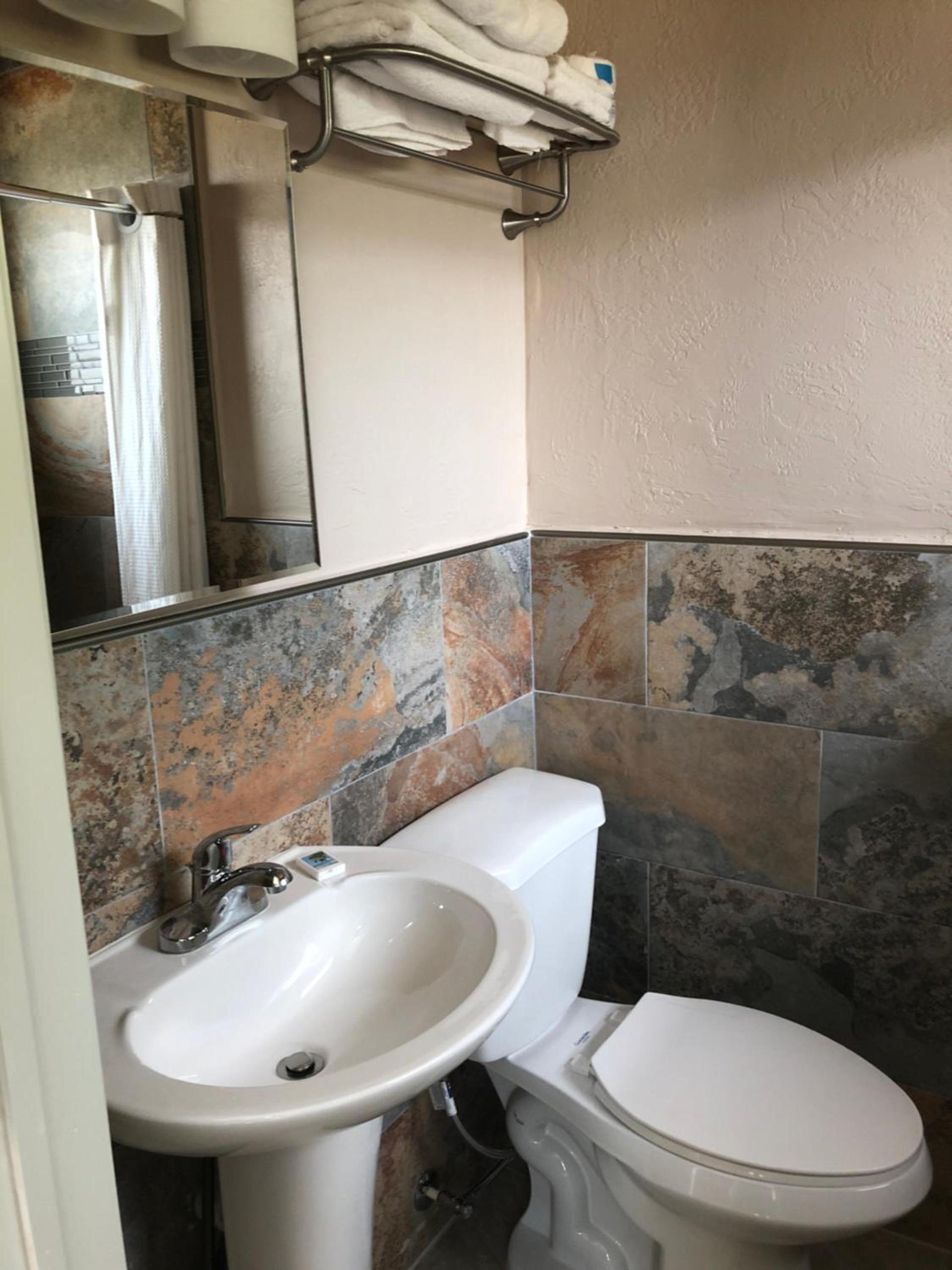 Glades Motel - Naples photo 40