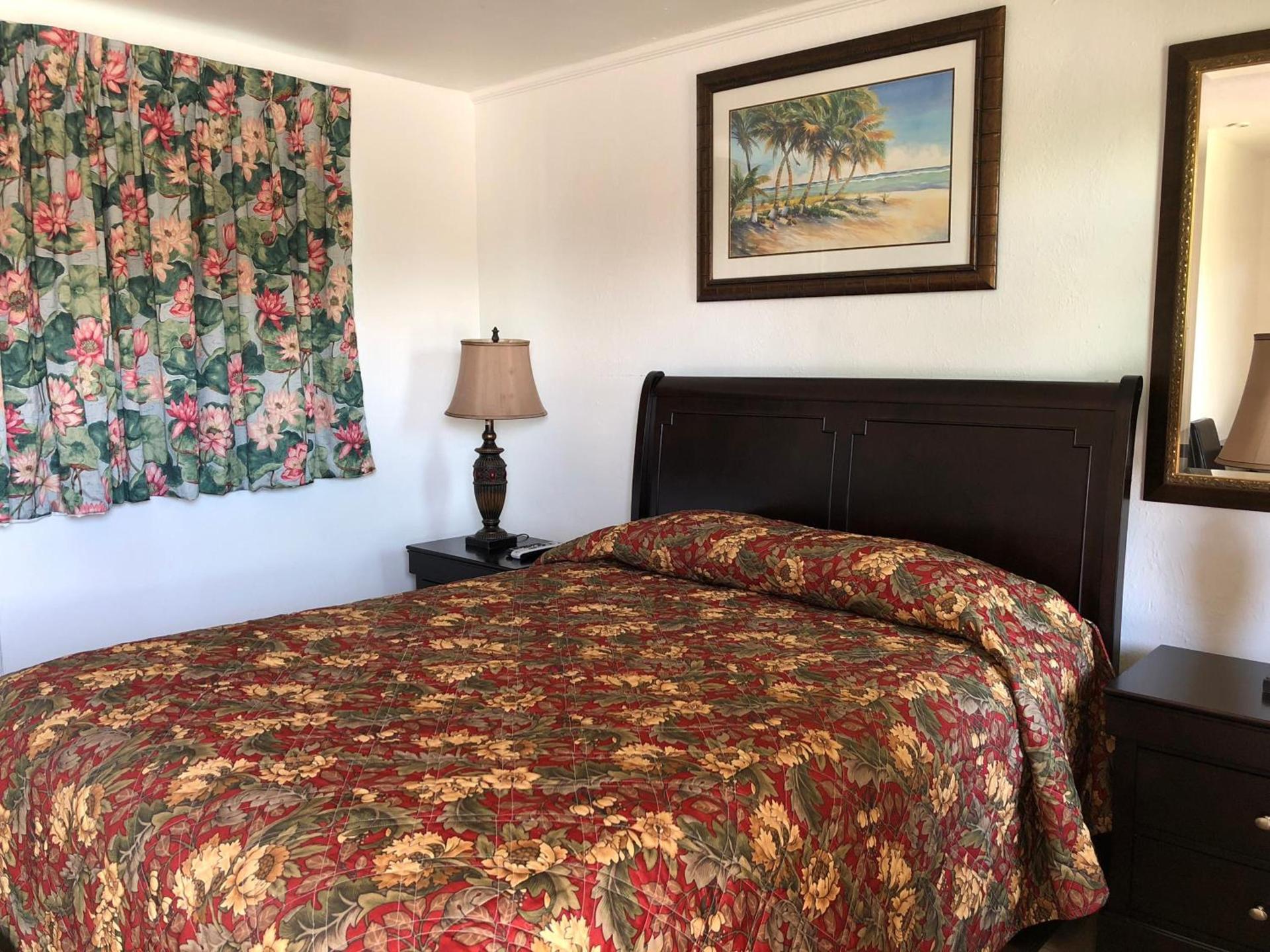 Glades Motel - Naples photo 16