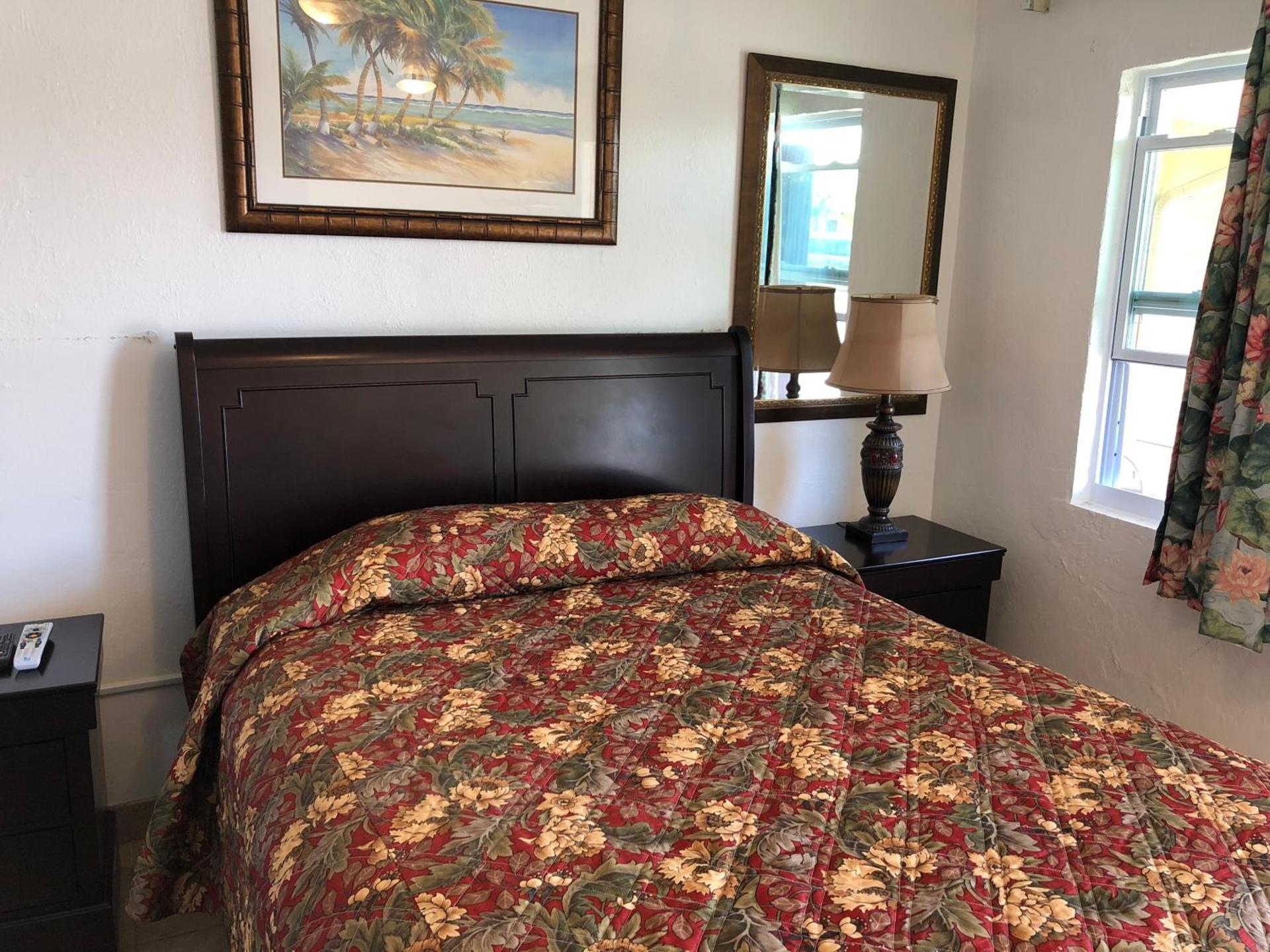 Glades Motel - Naples photo 25