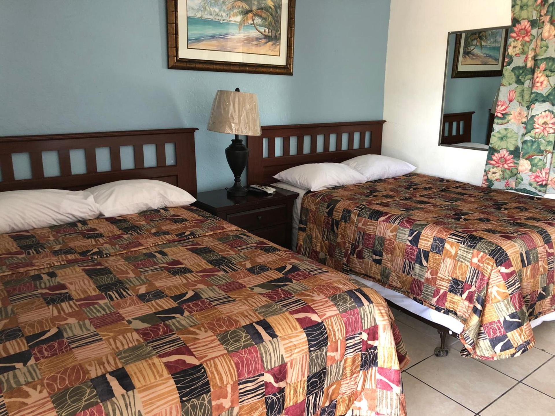 Glades Motel - Naples photo 17