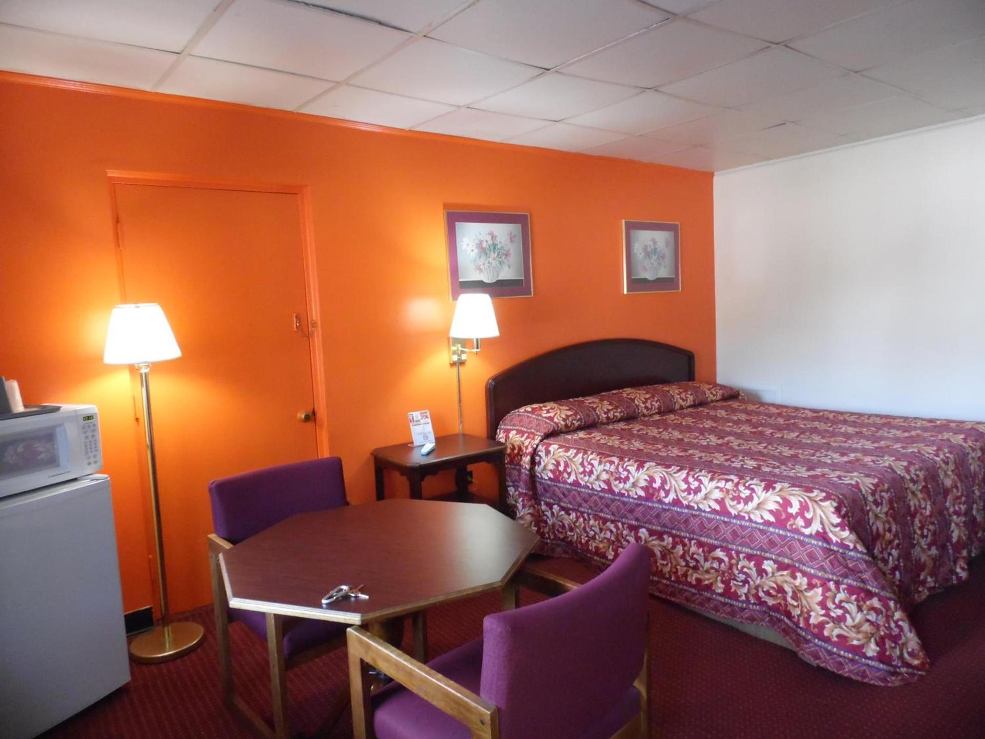 Tazewell Motel photo 10