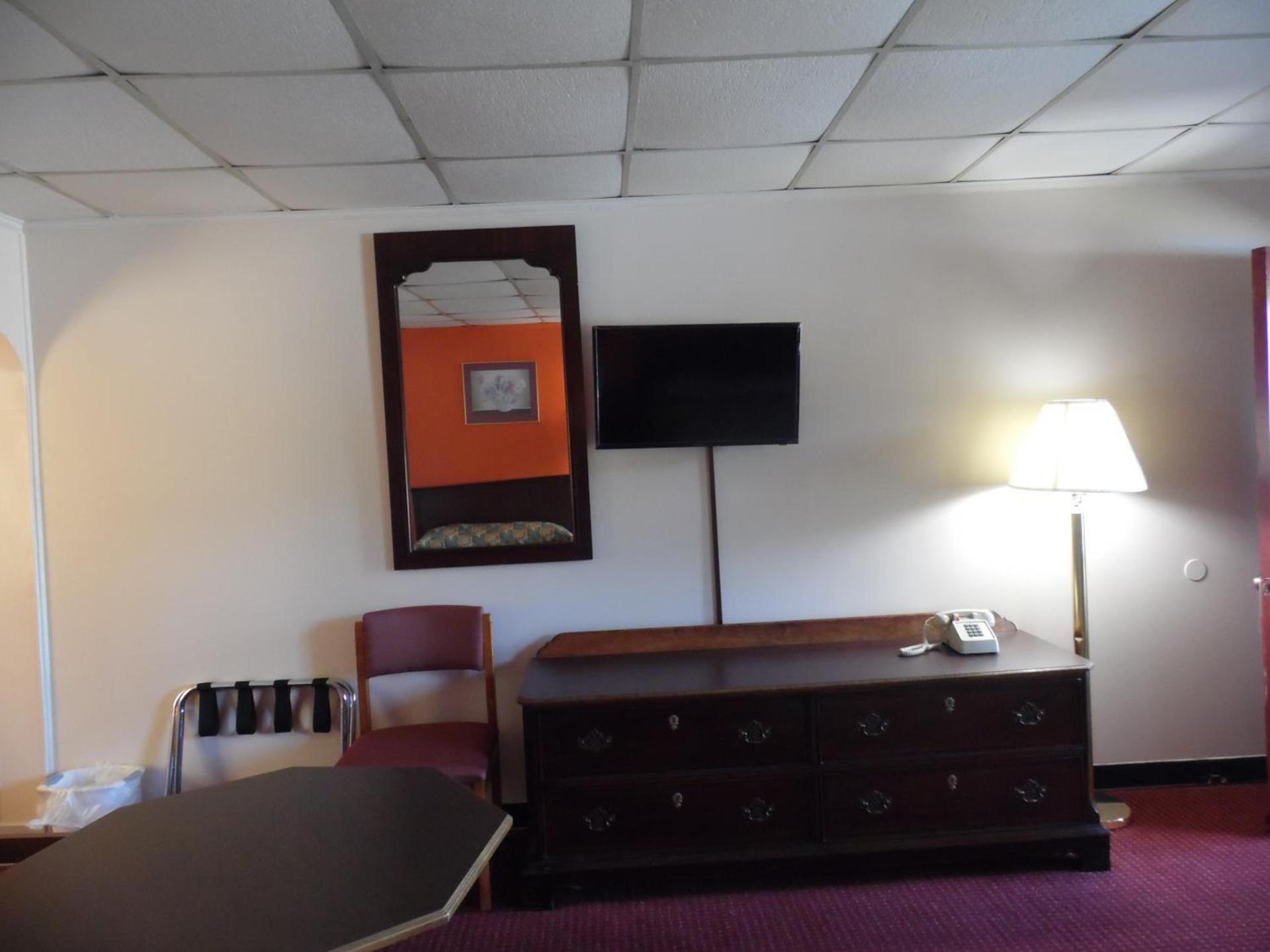 Tazewell Motel photo 5