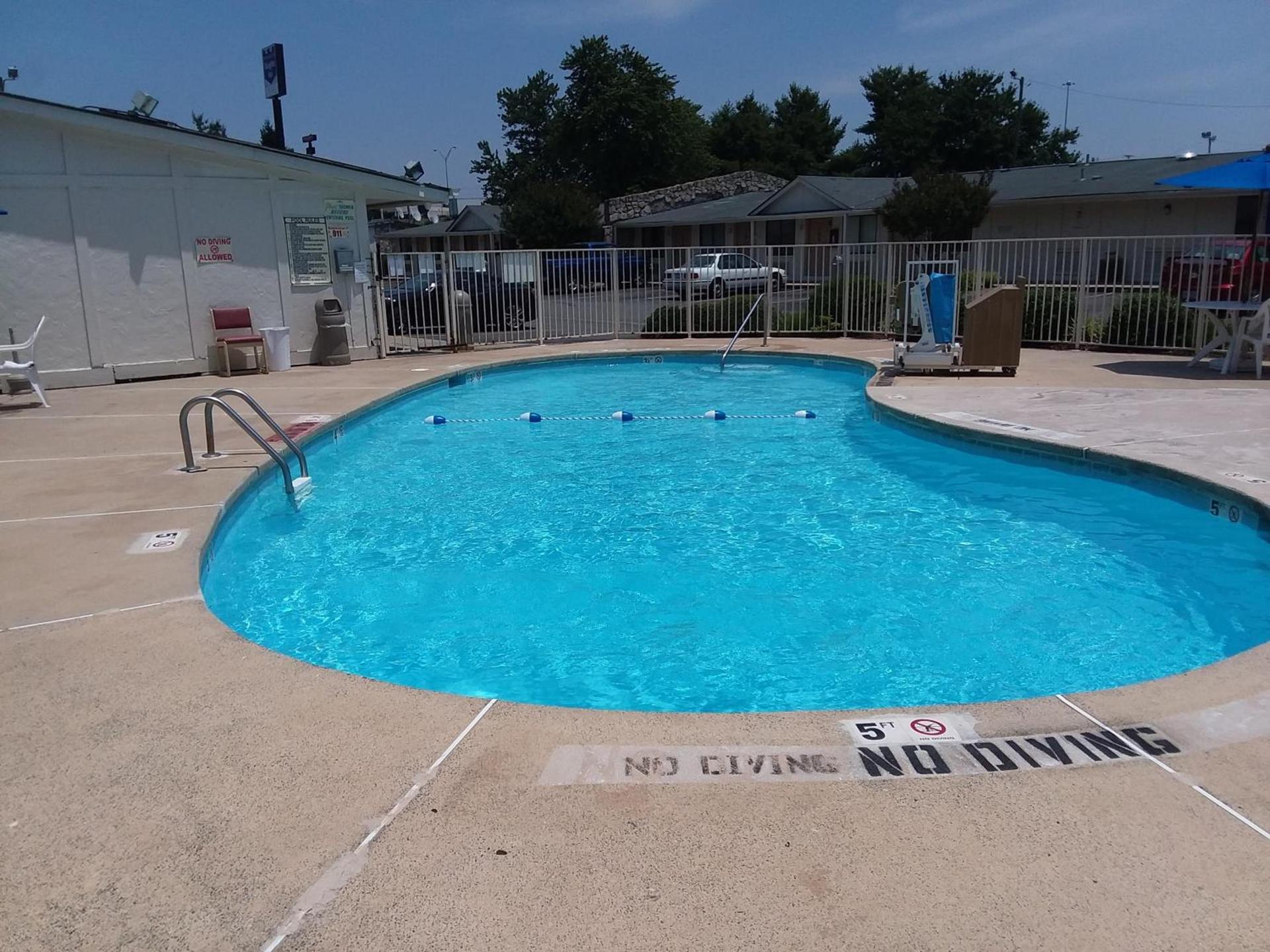 Knights Inn Burlington NC photo 6