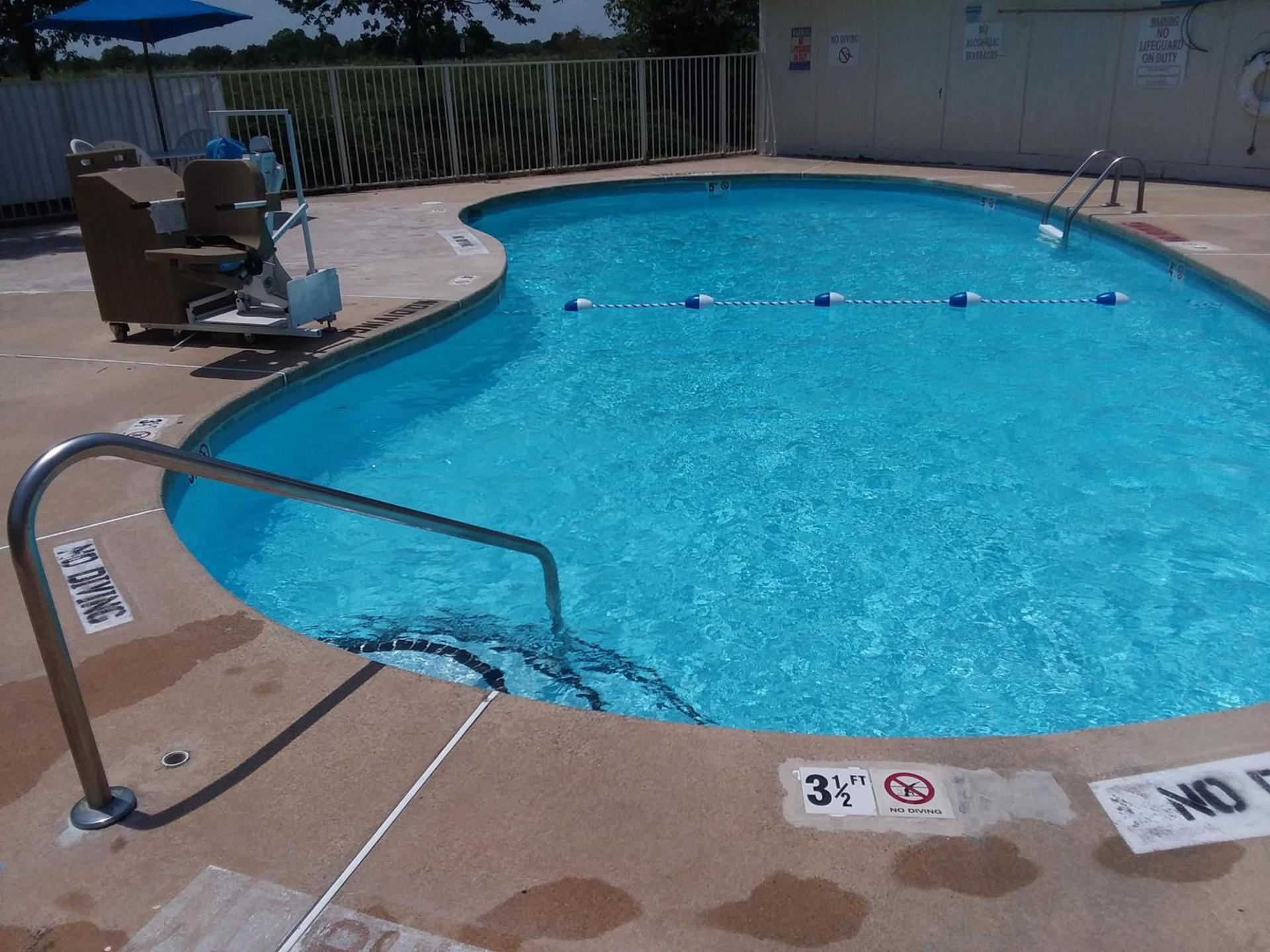 Knights Inn Burlington NC photo 2