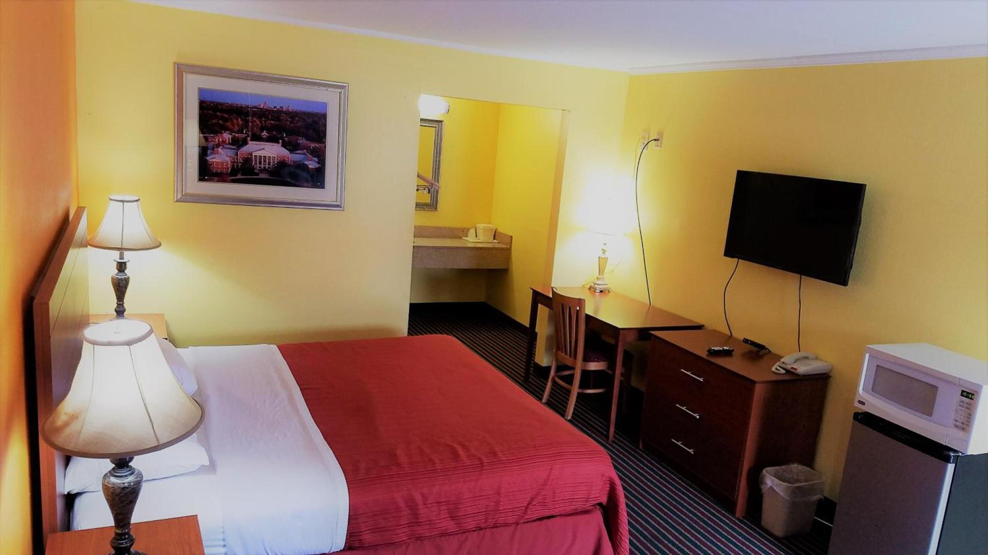 Roadway Inn Troy photo 6