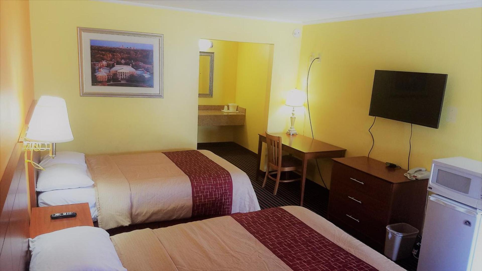 Roadway Inn Troy photo 5