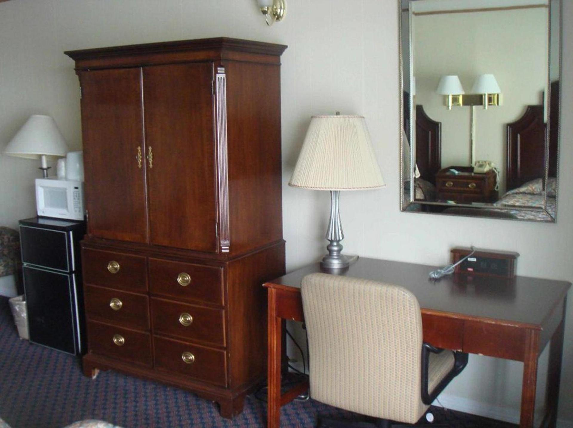 Harbor Base Inn photo 10