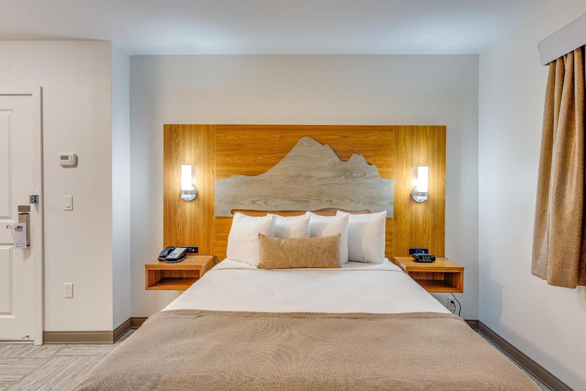 Marshall Suites Bainbridge Island, SureStay Collection by BW photo 38