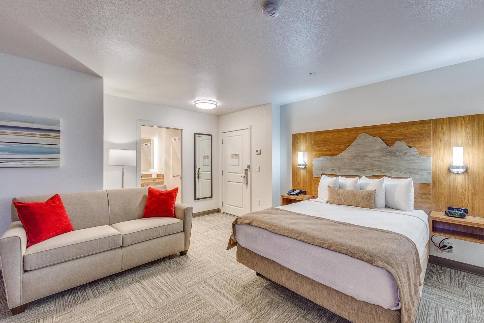 Marshall Suites Bainbridge Island, SureStay Collection by BW photo 52