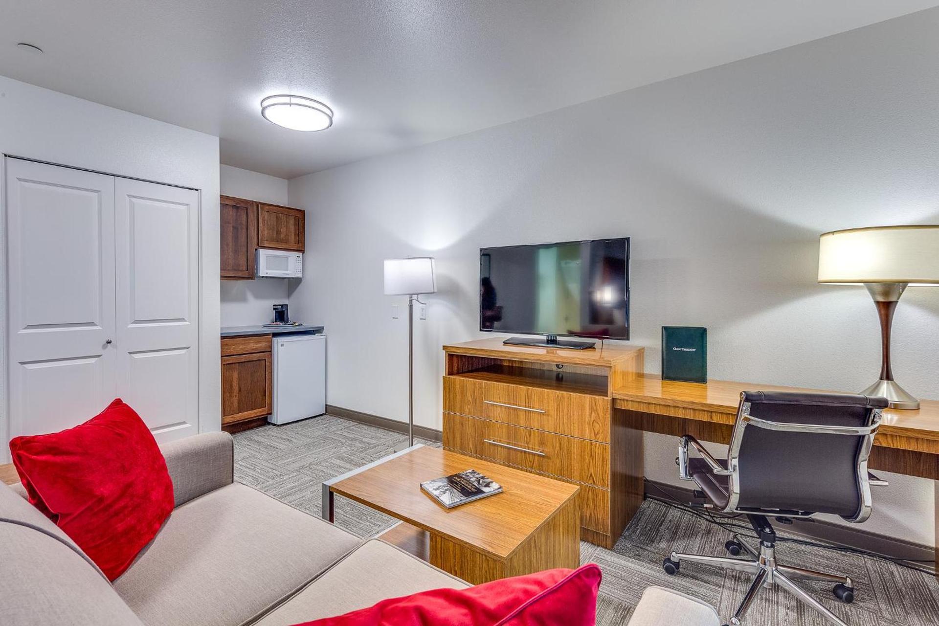 Marshall Suites Bainbridge Island, SureStay Collection by BW photo 50