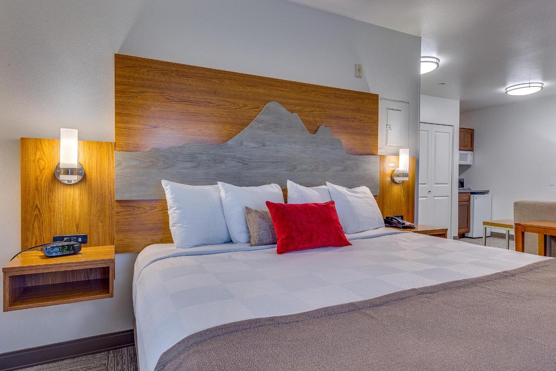 Marshall Suites Bainbridge Island, SureStay Collection by BW photo 45