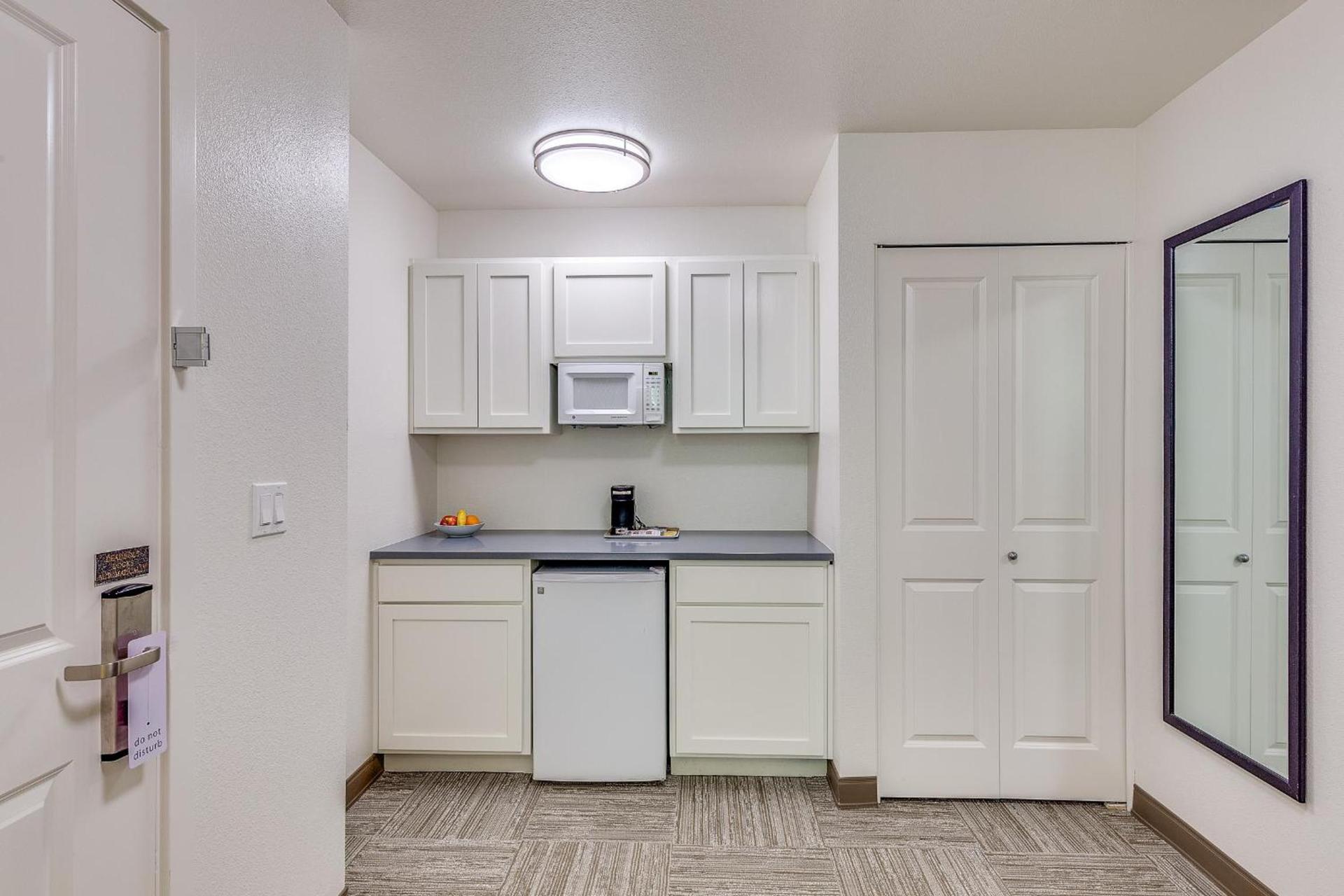 Marshall Suites Bainbridge Island, SureStay Collection by BW photo 49