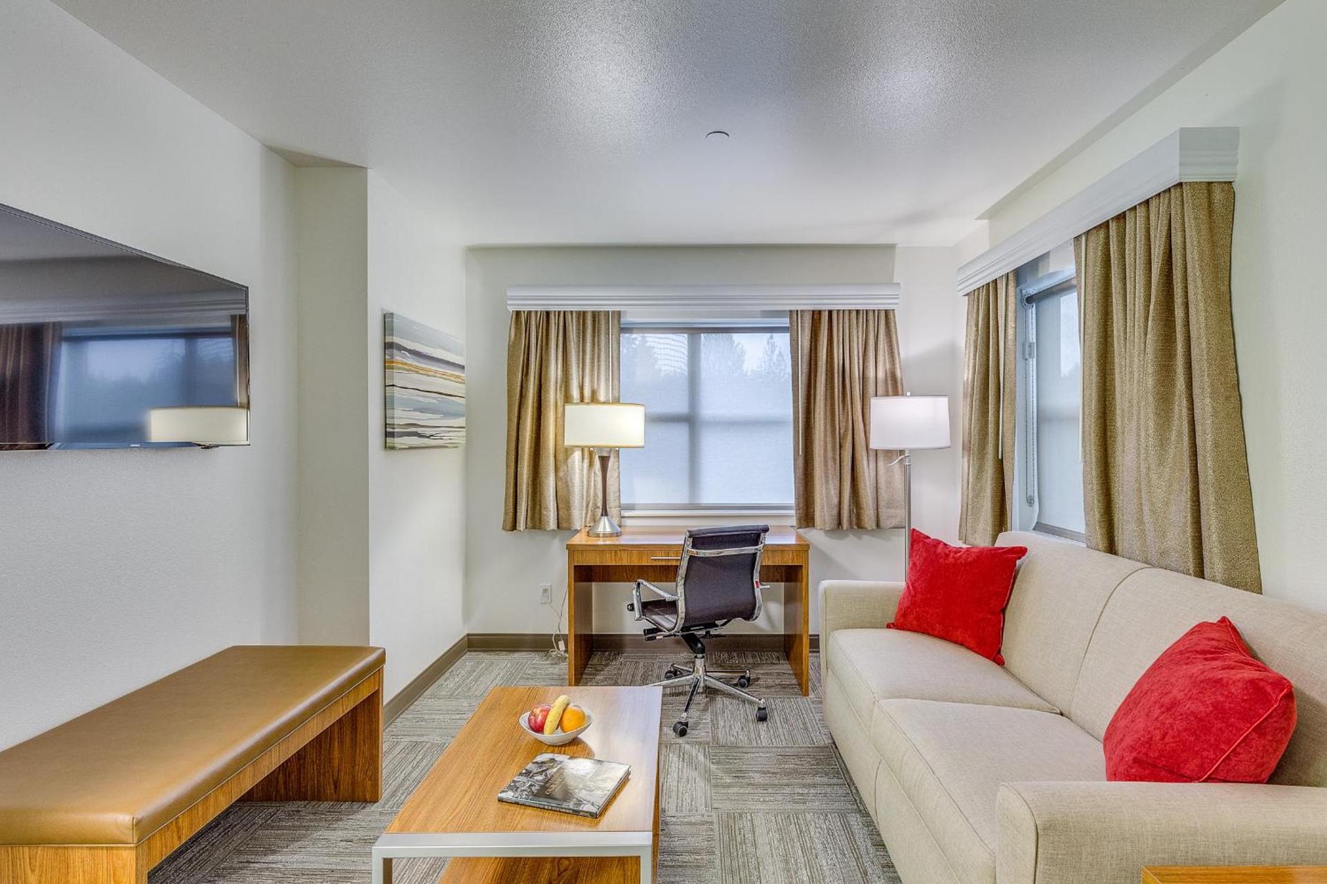 Marshall Suites Bainbridge Island, SureStay Collection by BW photo 13