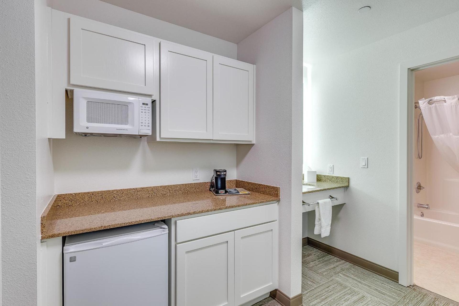 Marshall Suites Bainbridge Island, SureStay Collection by BW photo 34