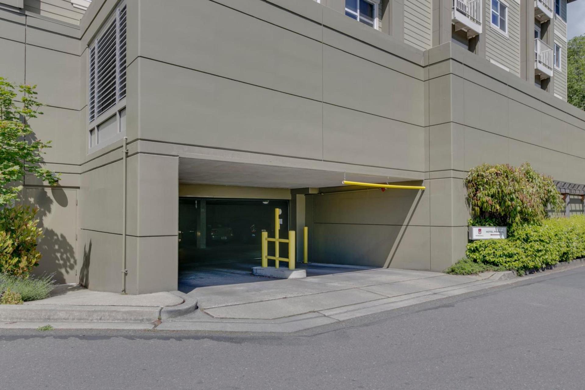 Marshall Suites Bainbridge Island, SureStay Collection by BW photo 54