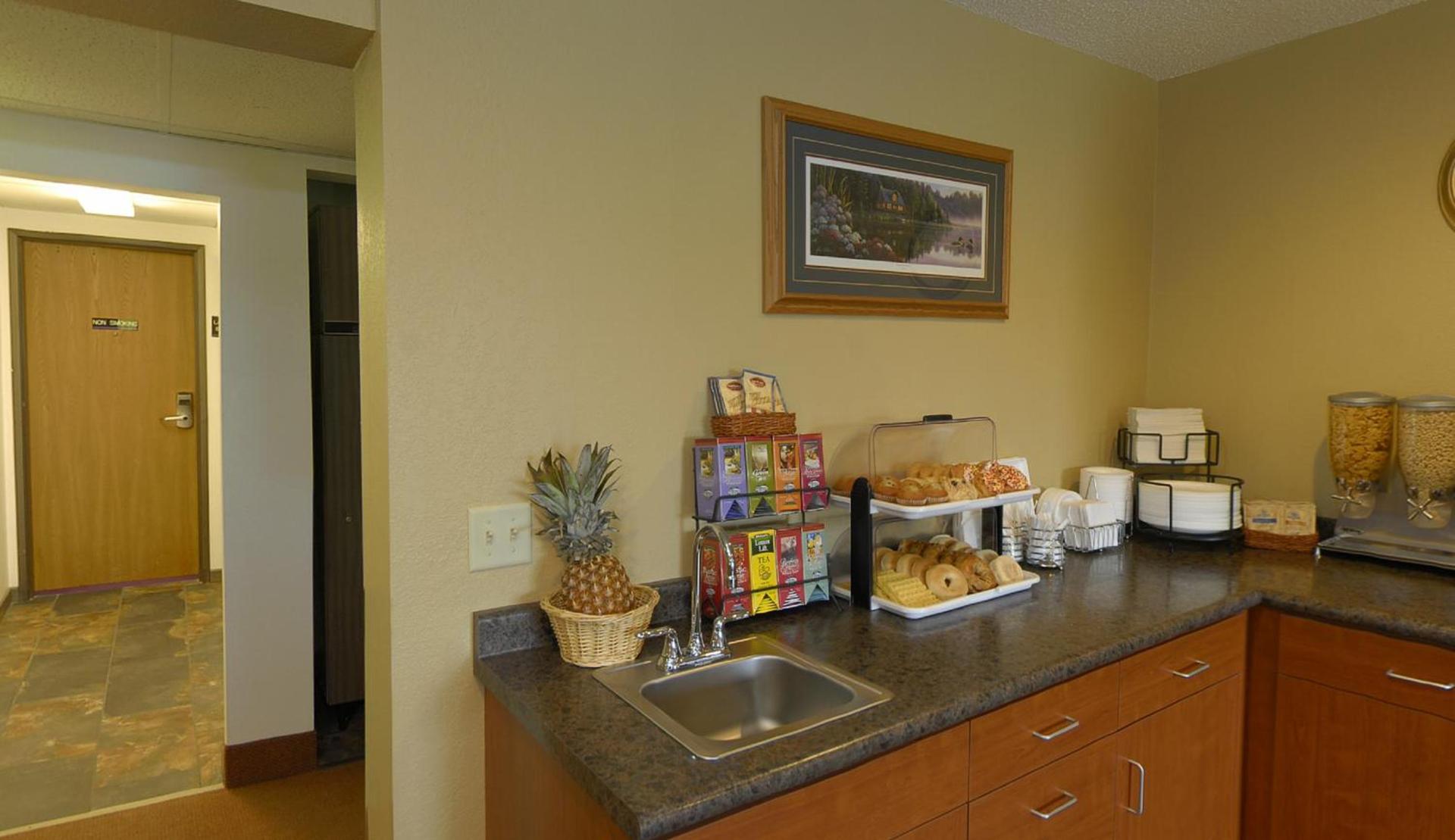 America's Best Value Inn & Suites International Falls photo 13