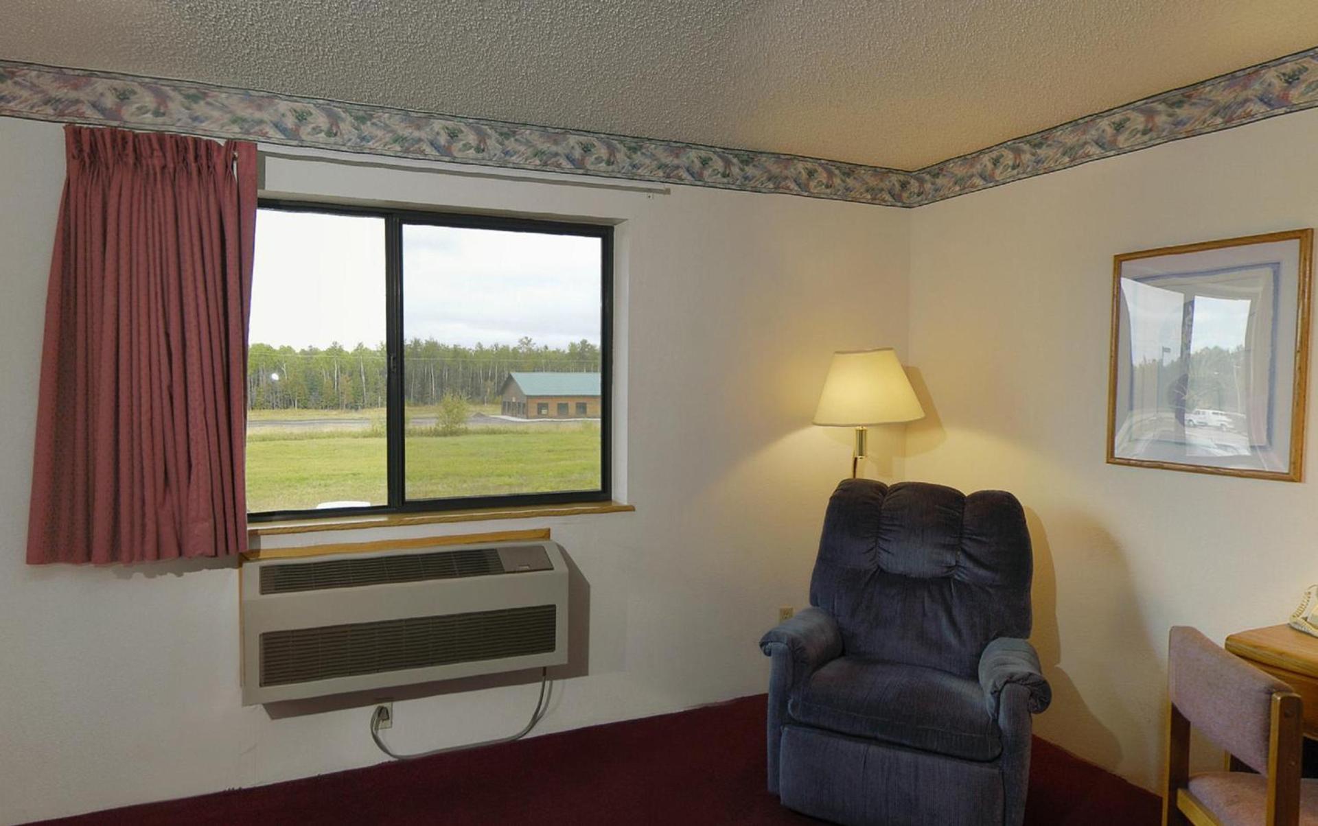 America's Best Value Inn & Suites International Falls photo 3
