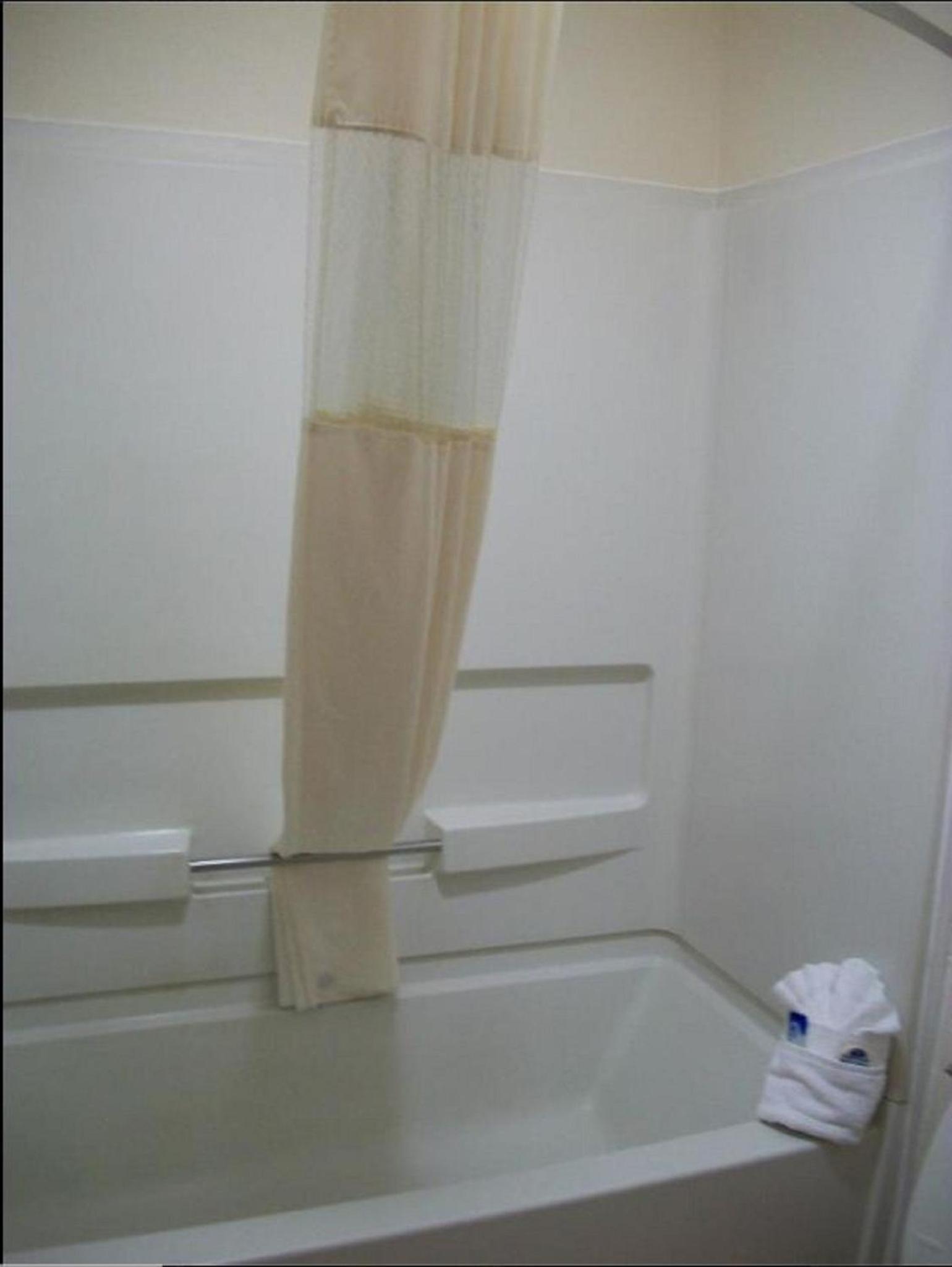 Americas Best Value Inn Romulus/Detroit Airport photo 18