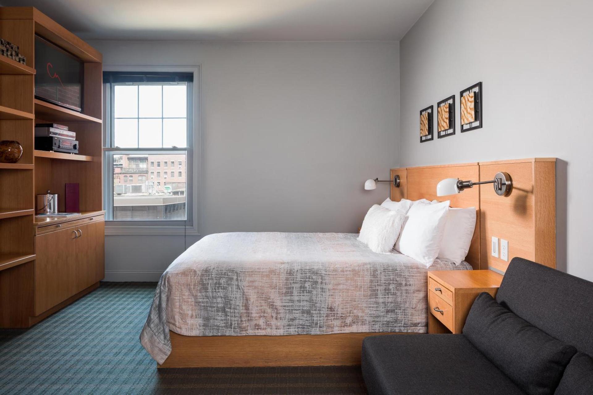 Charlesmark Hotel photo 3