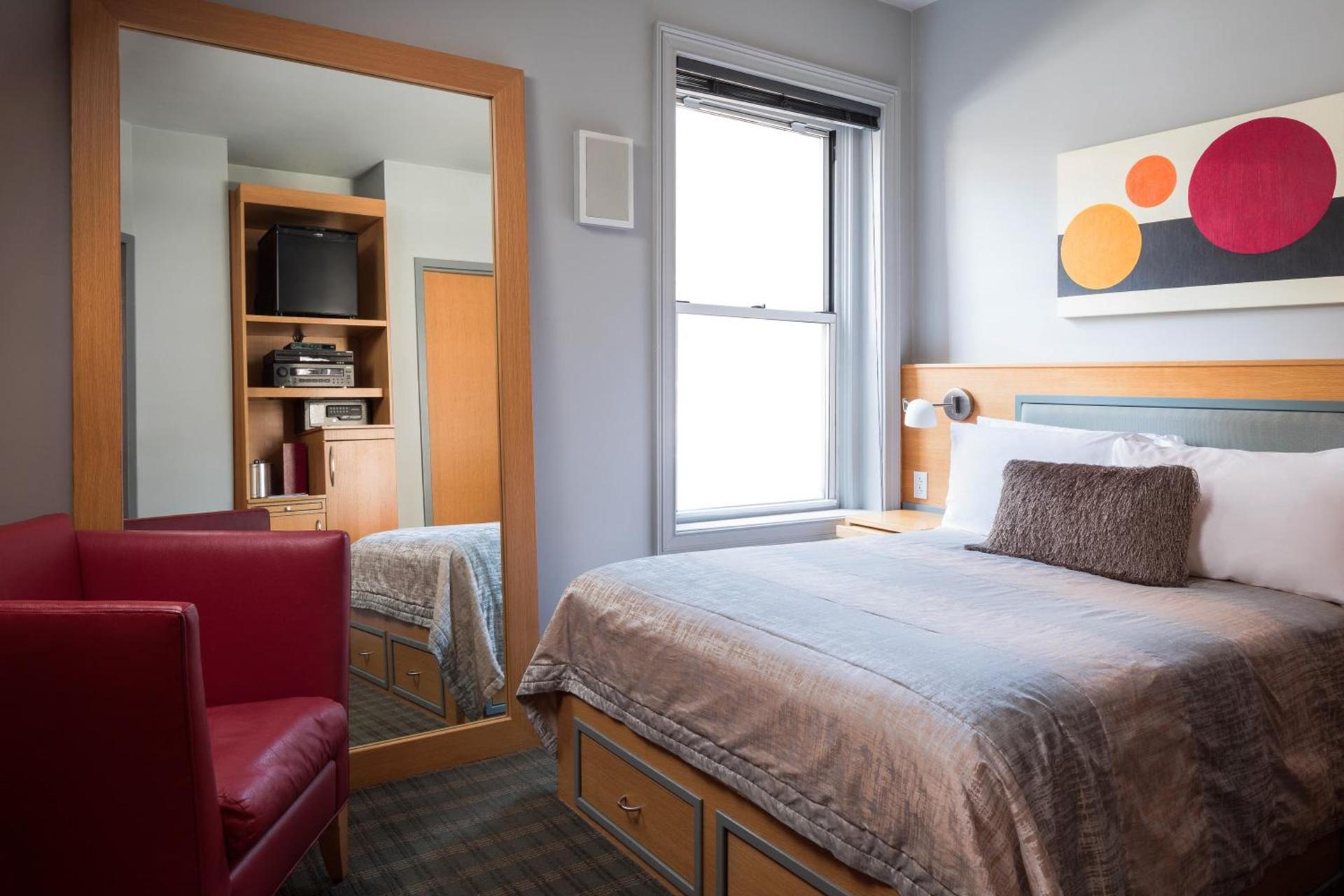 Charlesmark Hotel photo 4