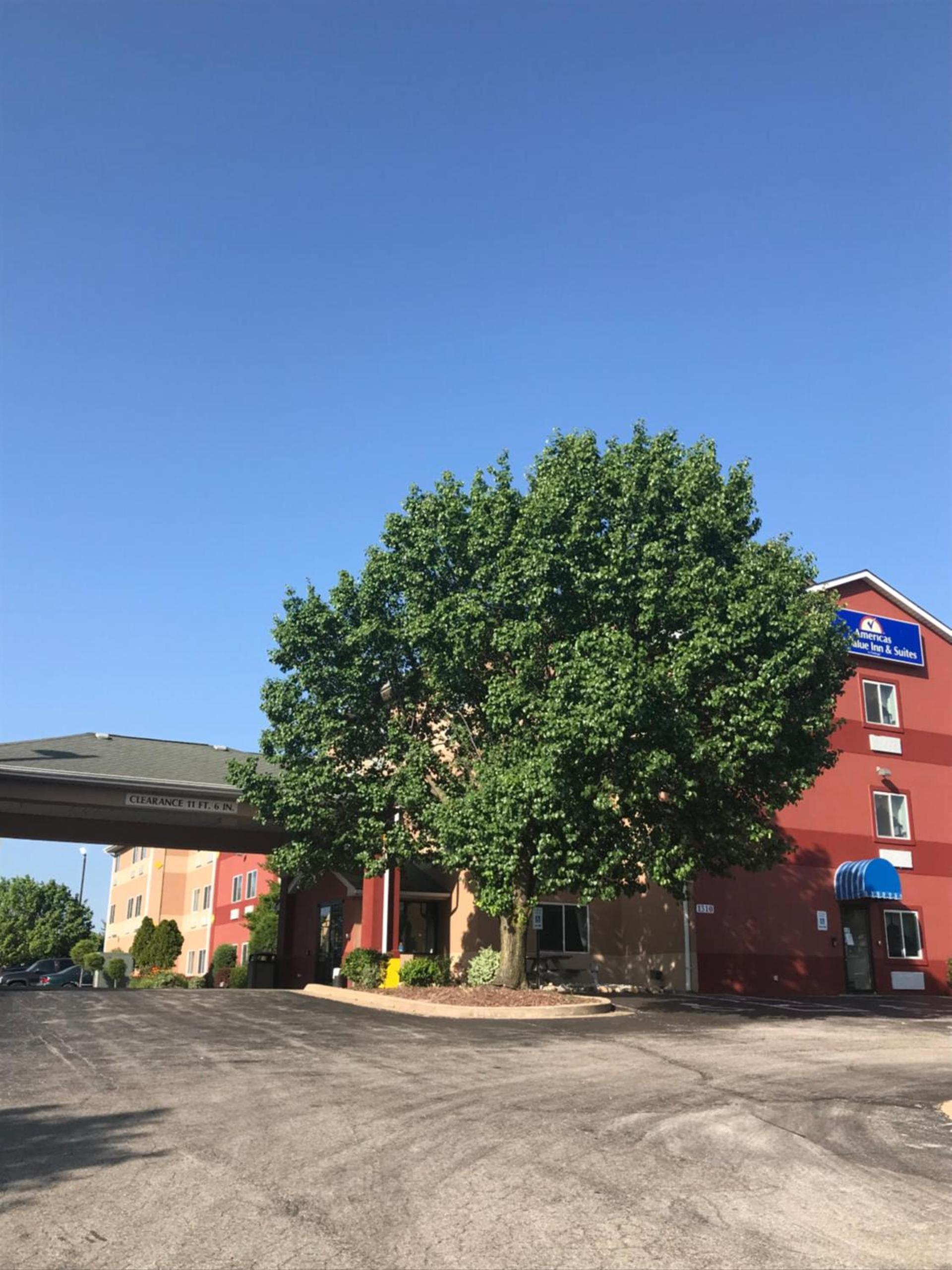 Americas Best Value Inn and Suites Saint Charles photo 44
