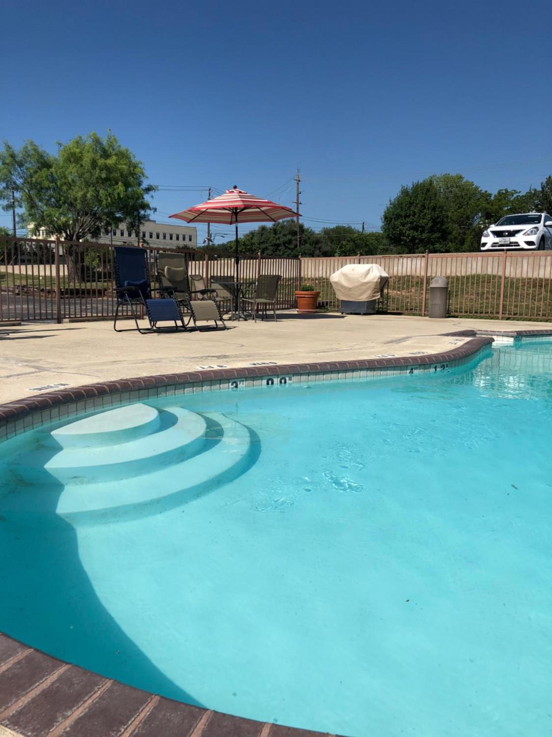 Windcrest Inn and Suites photo 90