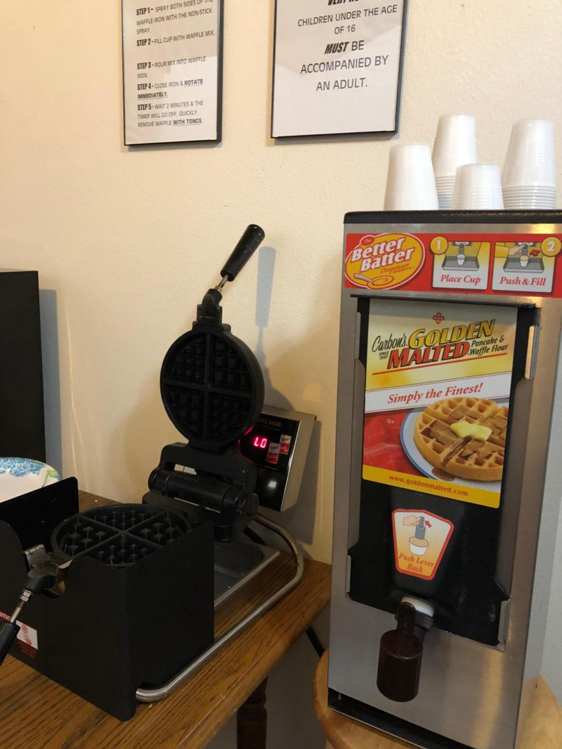 Windcrest Inn and Suites photo 95