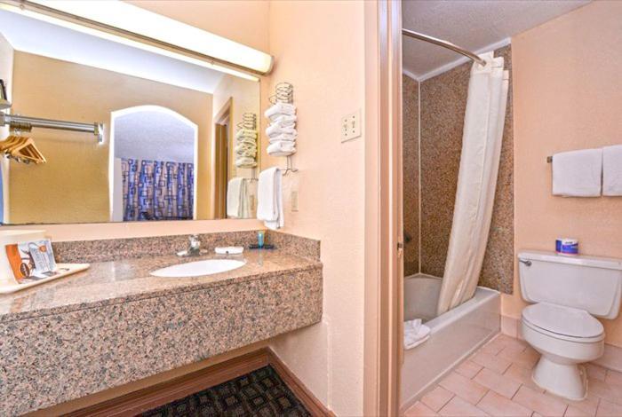 Americas Best Value Inn-Near NRG Park/Medical Center photo 14